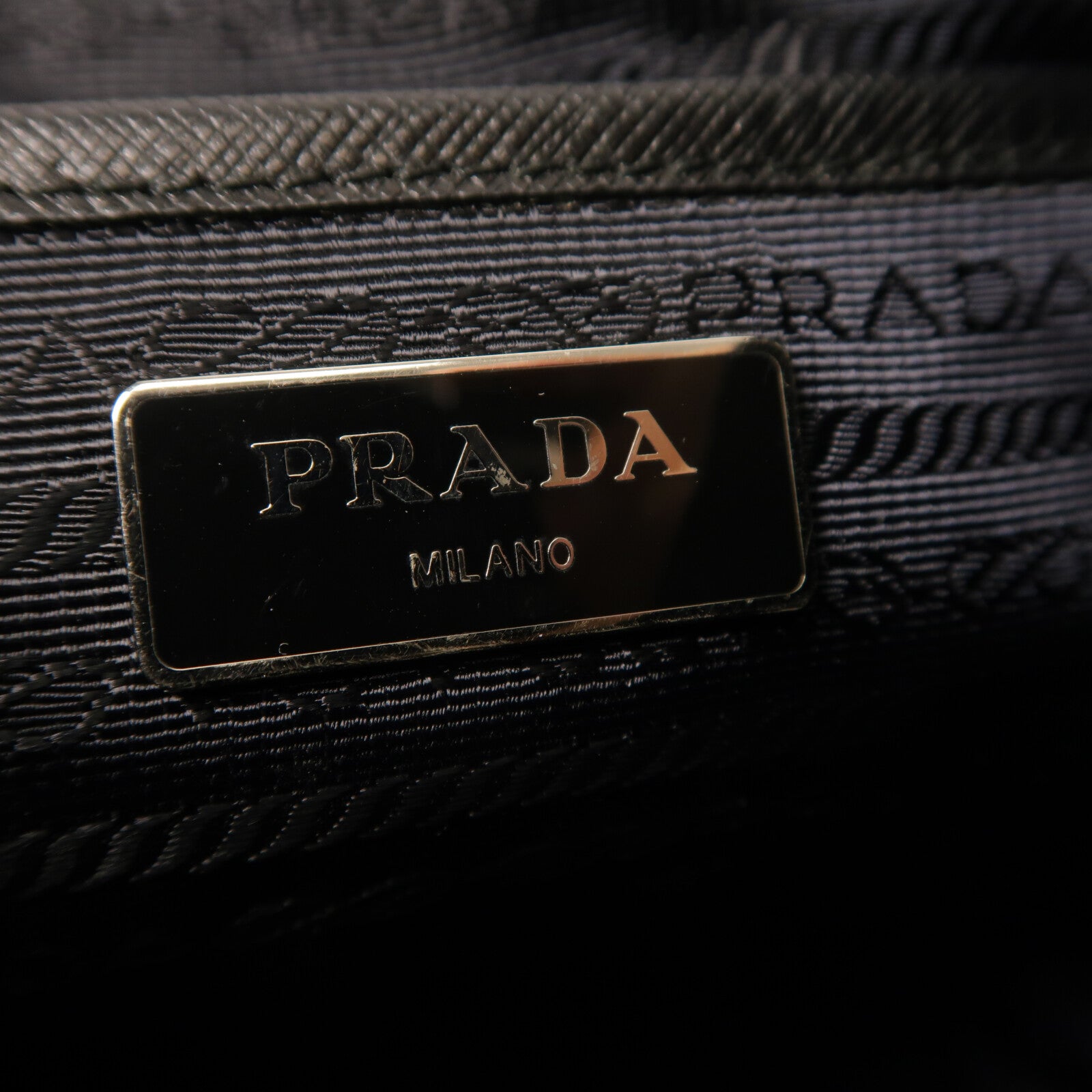 PRADA 尼龍Backpack銀扣背包