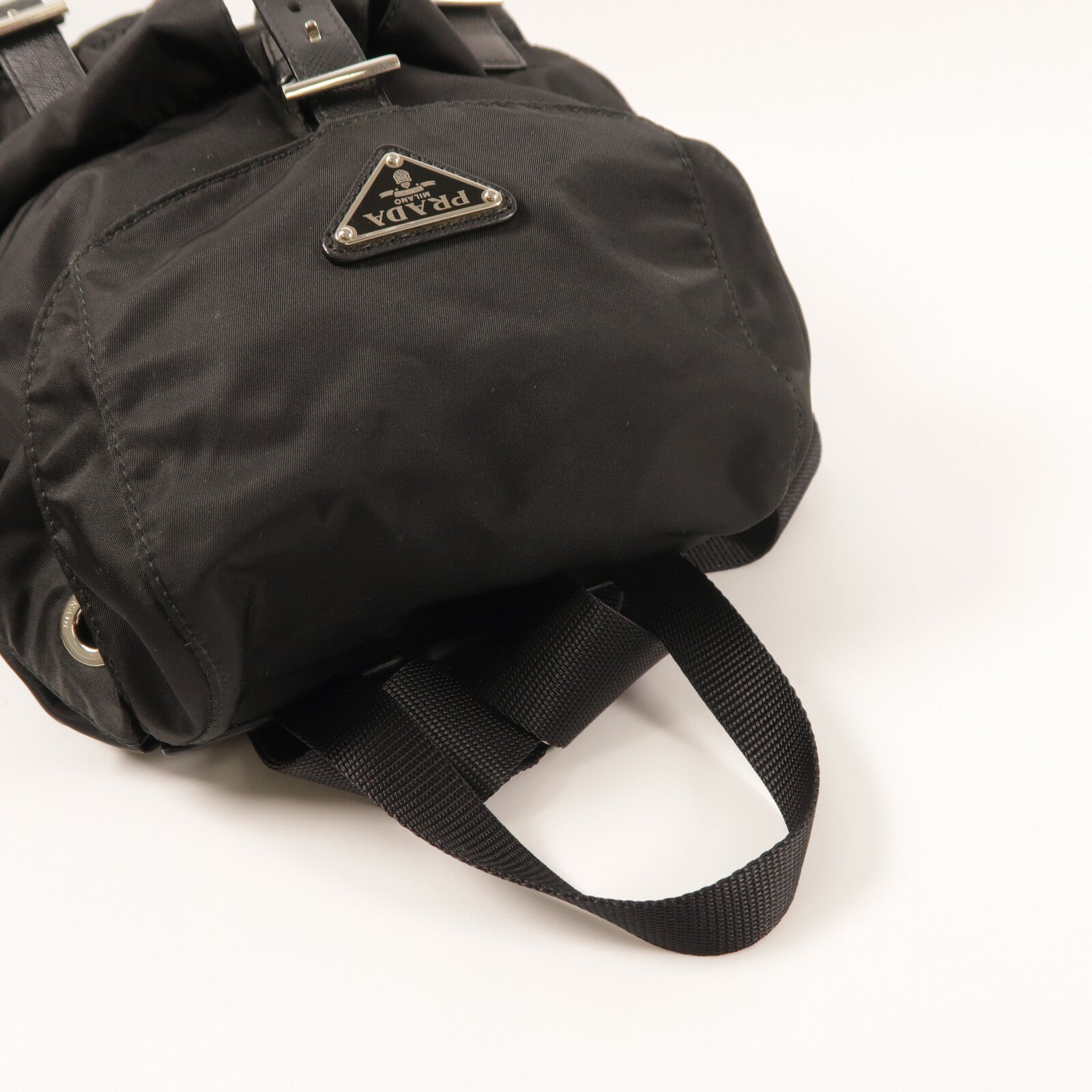 PRADA 尼龍Backpack銀扣背包