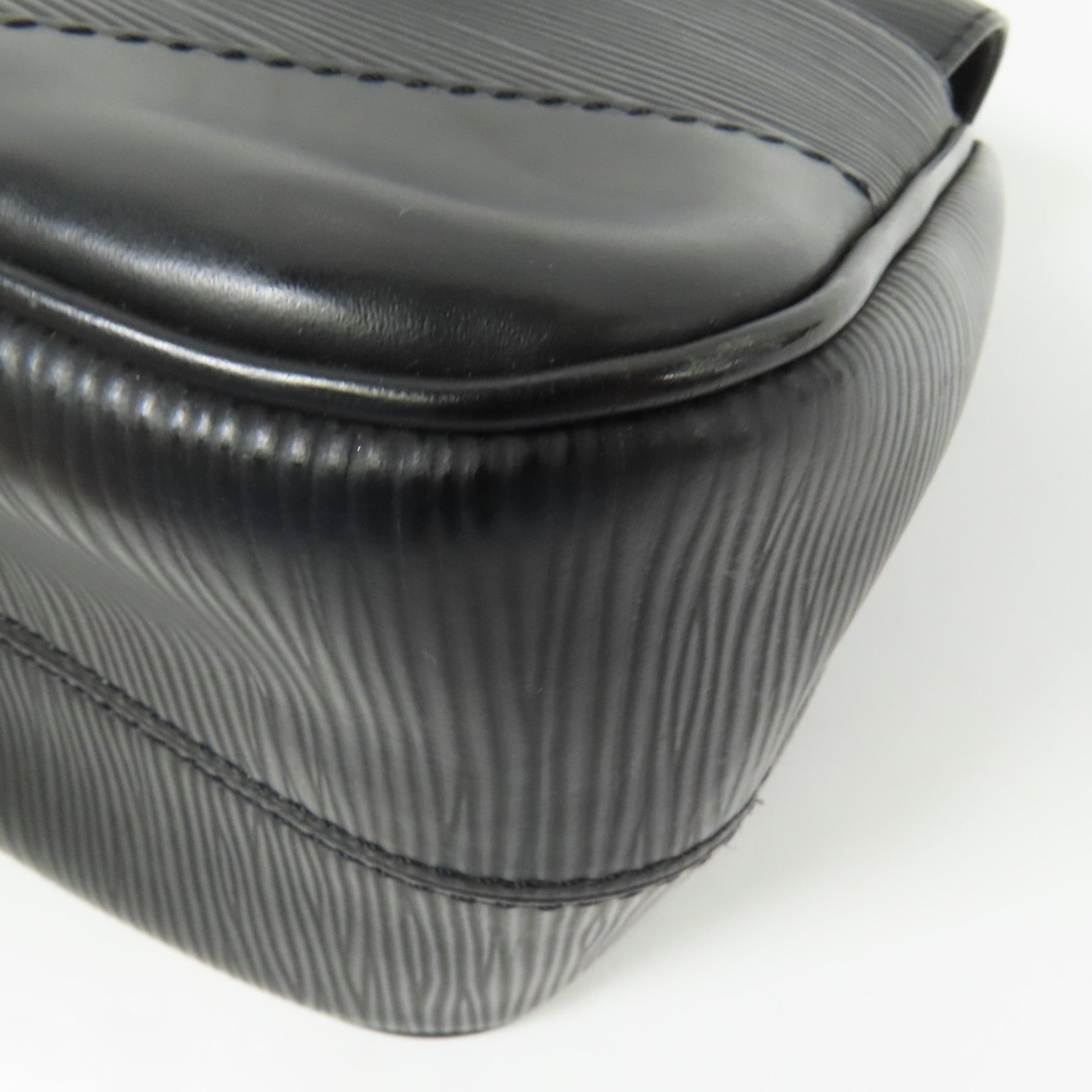 LOUIS VUITTON Epi Segur PM銀扣手挽袋