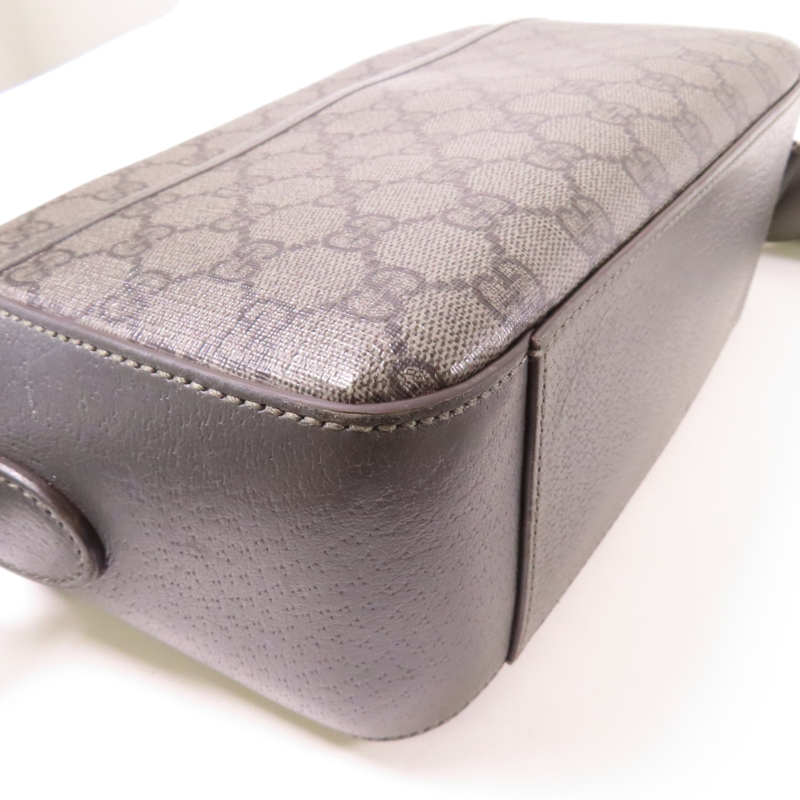 GUCCI 塗層帆布Shoulder Bag銀扣肩背袋灰色