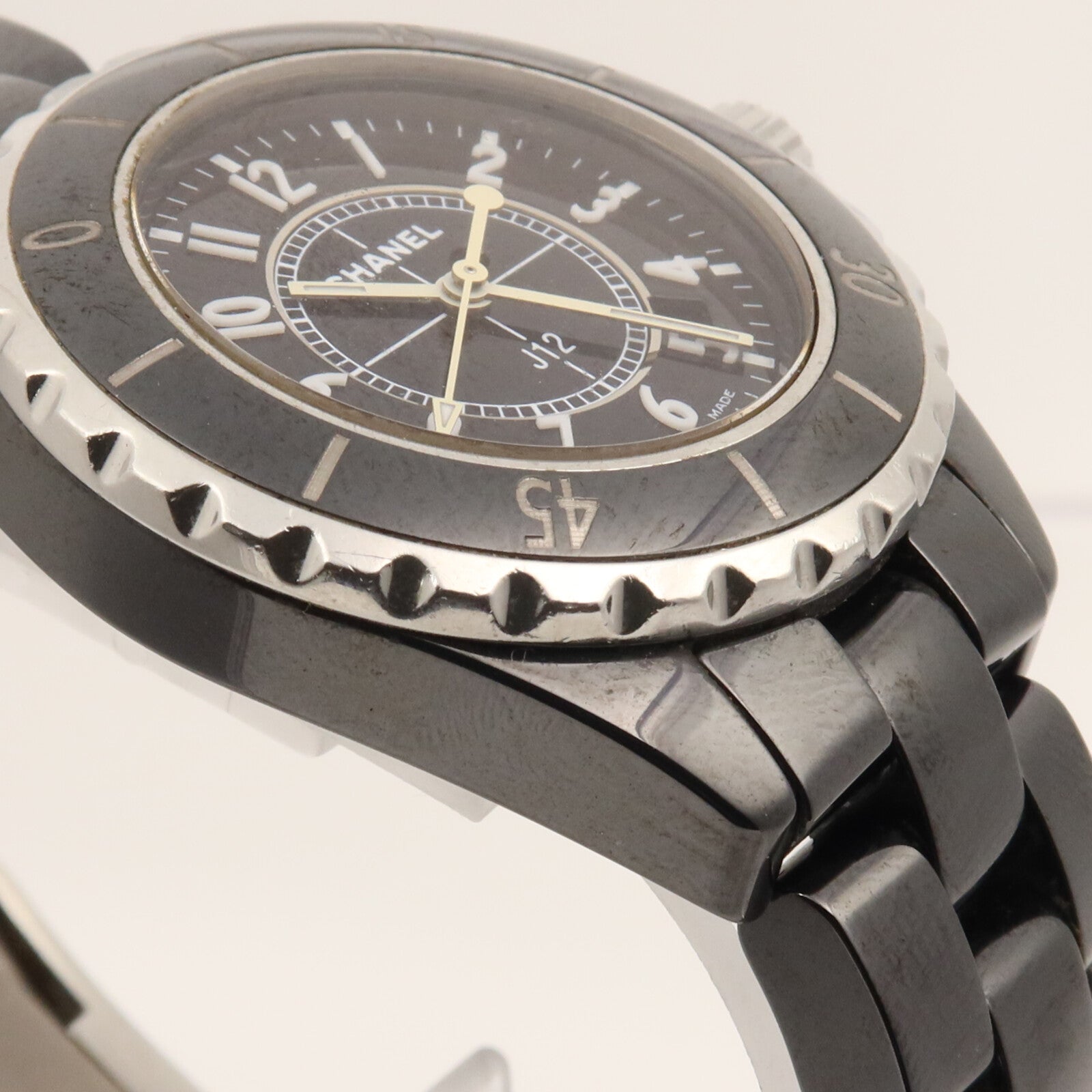 CHANEL J12 H0682