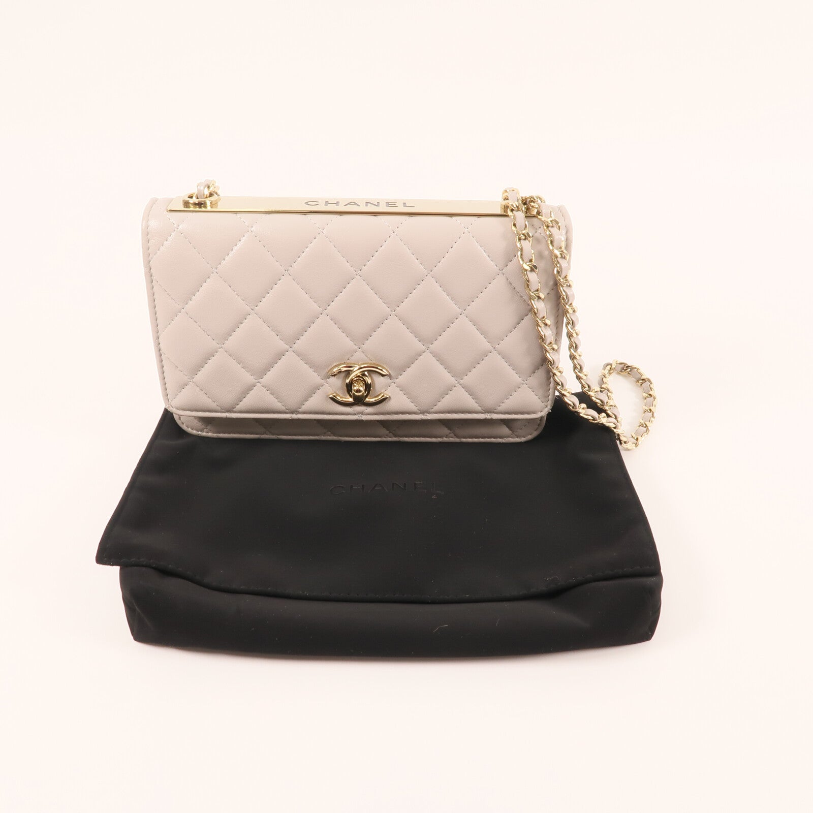 CHANEL 羊皮皮革Wallet On Chain金扣鏈帶肩背袋