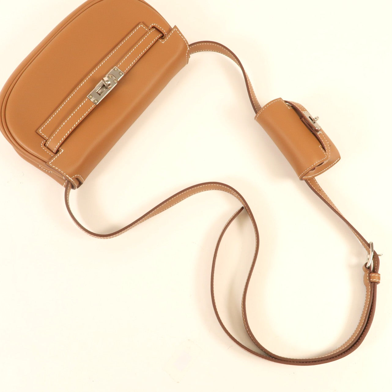 HERMES Vache Liegee皮革Kelly Moove銀扣肩背袋Gold