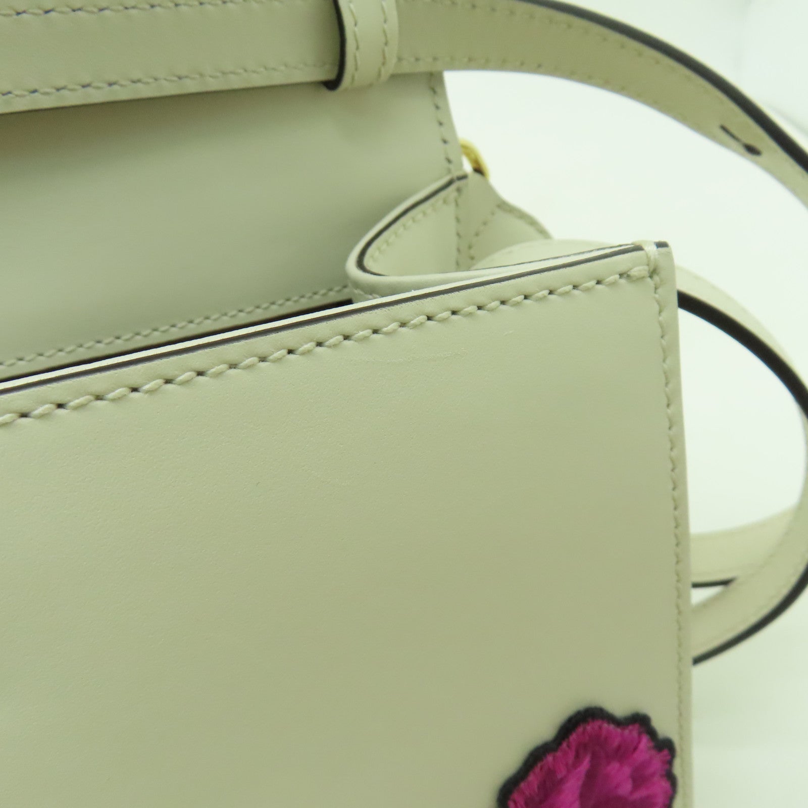 GUCCI 【清倉大減價】牛皮皮革Sylvie金扣手挽肩背兩用袋白色