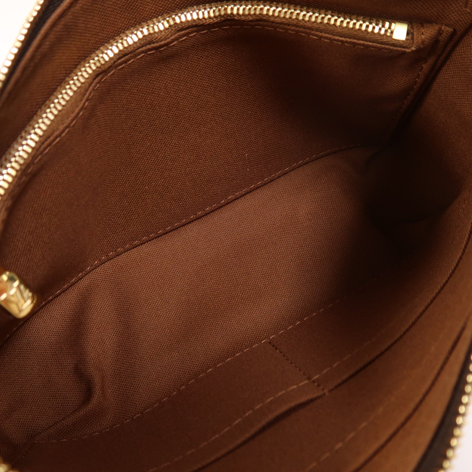 LOUIS VUITTON Monogram Pochette Accessoires金扣鏈帶肩背袋