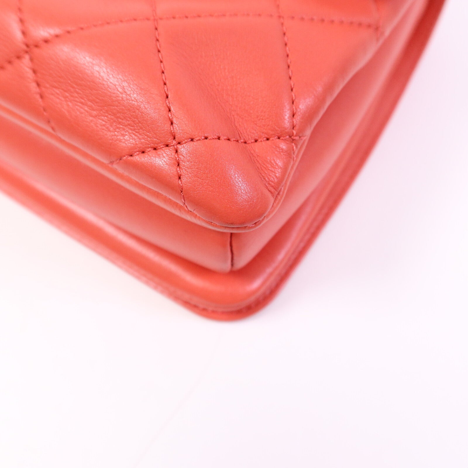 CHANEL 牛皮皮革Shoulder Bag金扣肩背袋