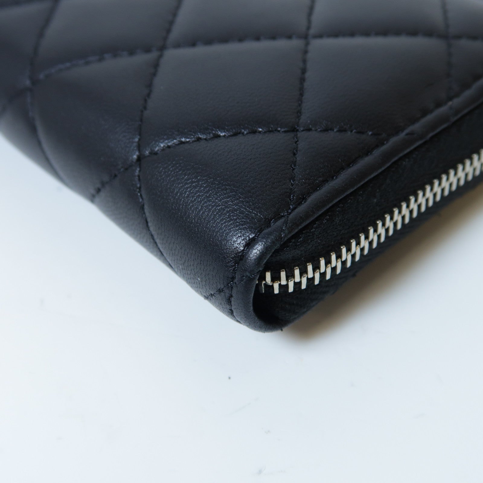 CHANEL 菱格羊皮皮革Card Case銀扣卡片套黑色