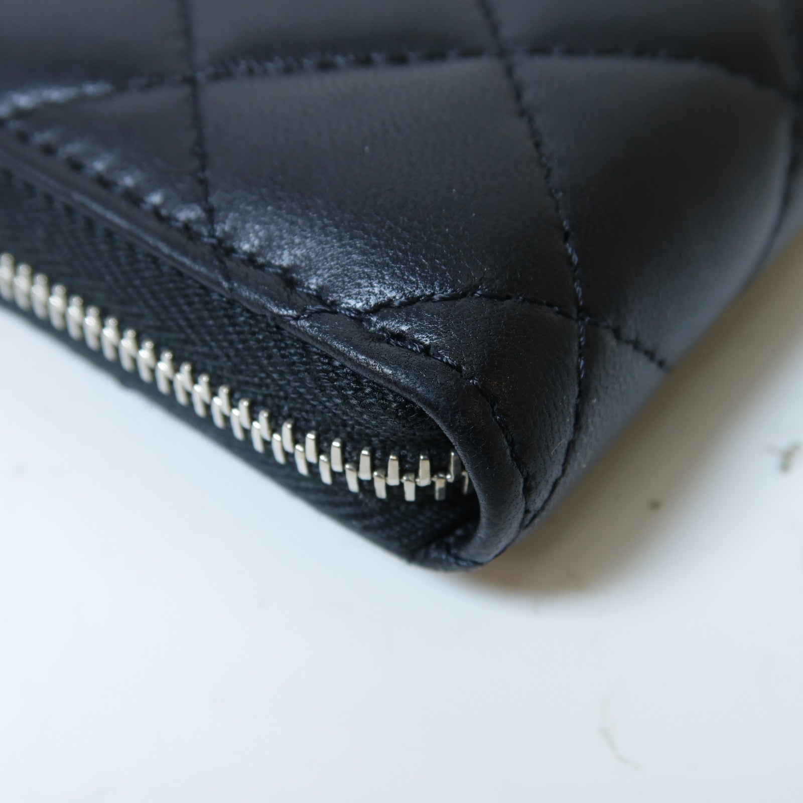 CHANEL 菱格羊皮皮革Card Case銀扣卡片套黑色