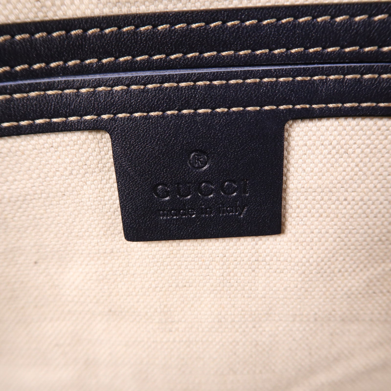 GUCCI 塗層帆布Shoulder Bag銀扣肩背袋