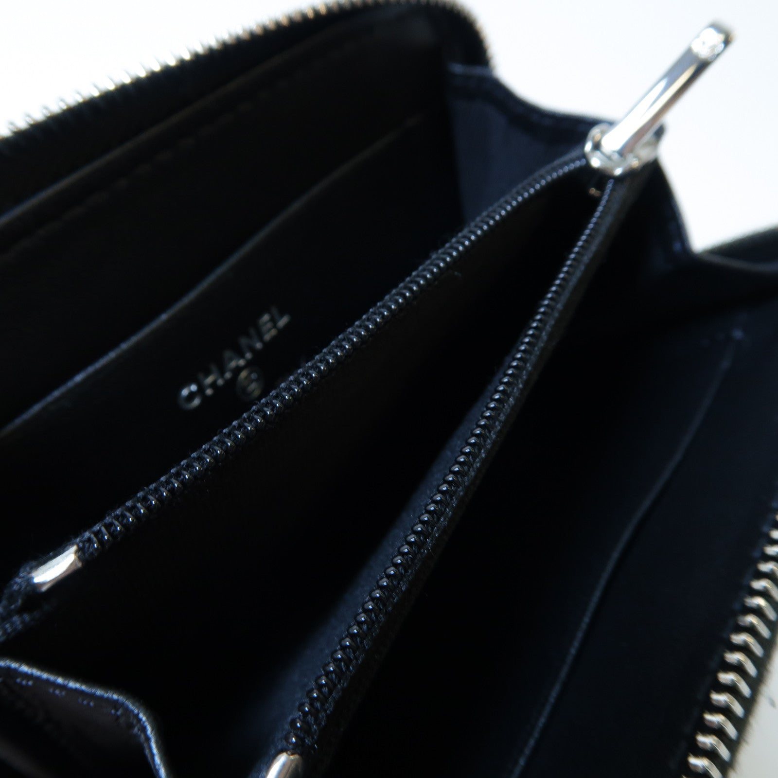 CHANEL 菱格羊皮皮革Card Case銀扣卡片套黑色