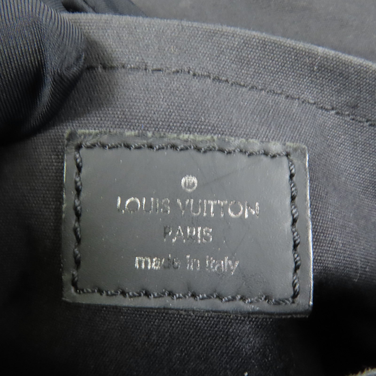 LOUIS VUITTON 【激減優惠】Epi Segur PM銀扣手挽袋