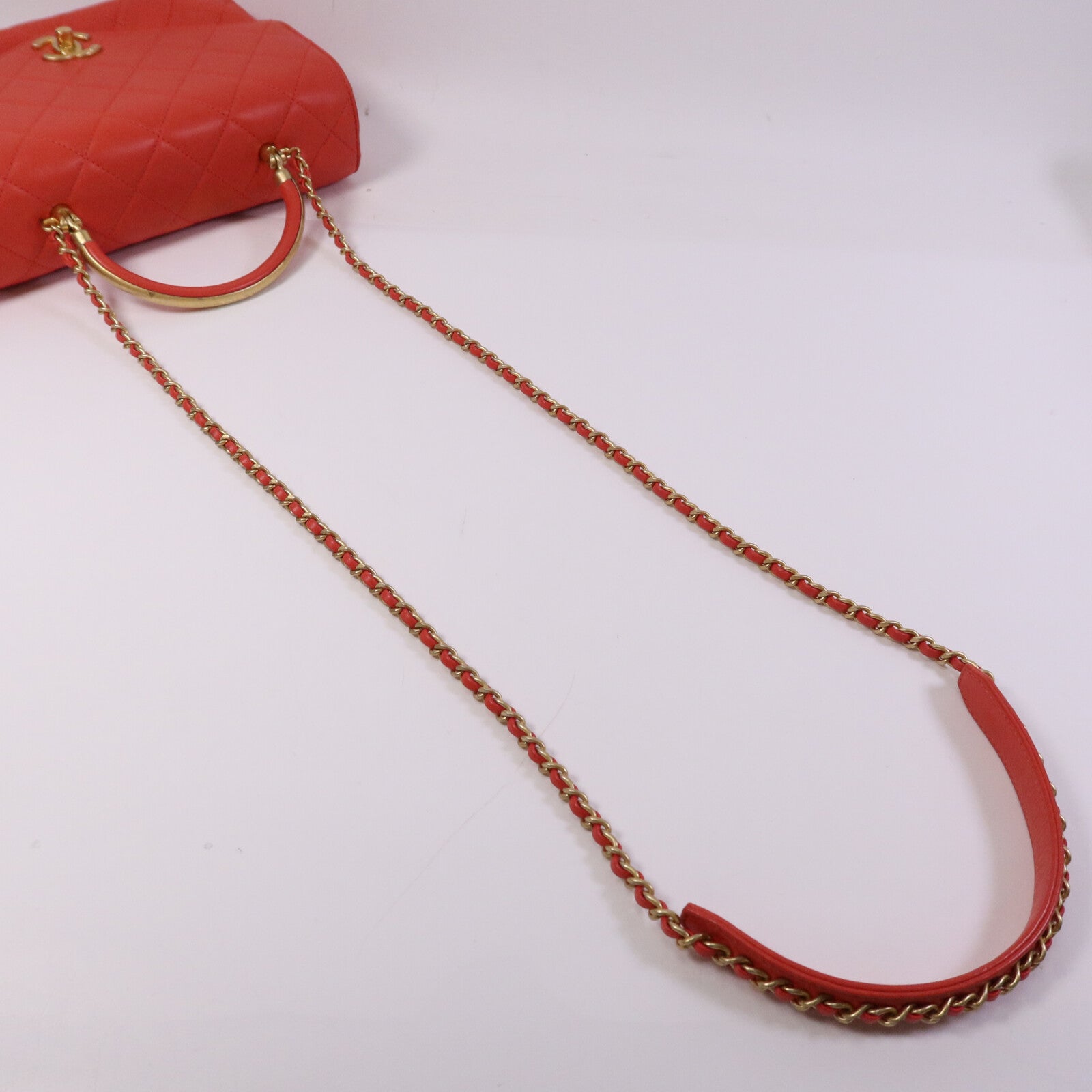 CHANEL 牛皮皮革Shoulder Bag金扣肩背袋