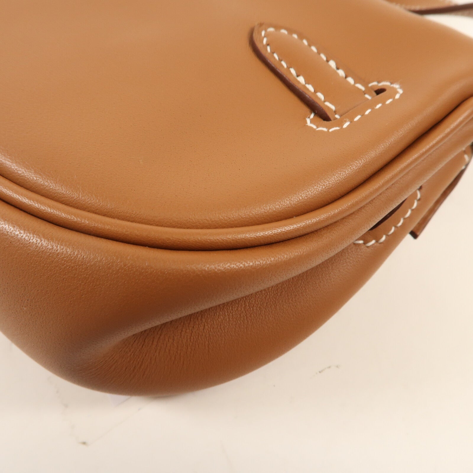 HERMES Vache Liegee皮革Kelly Moove銀扣肩背袋Gold