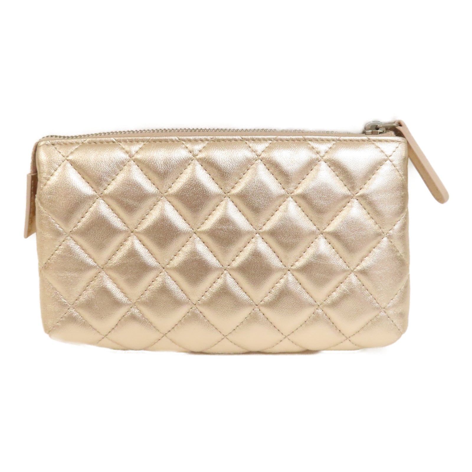 CHANEL 【激減優惠】菱格羊皮皮革Pouch銀扣手拿包金色