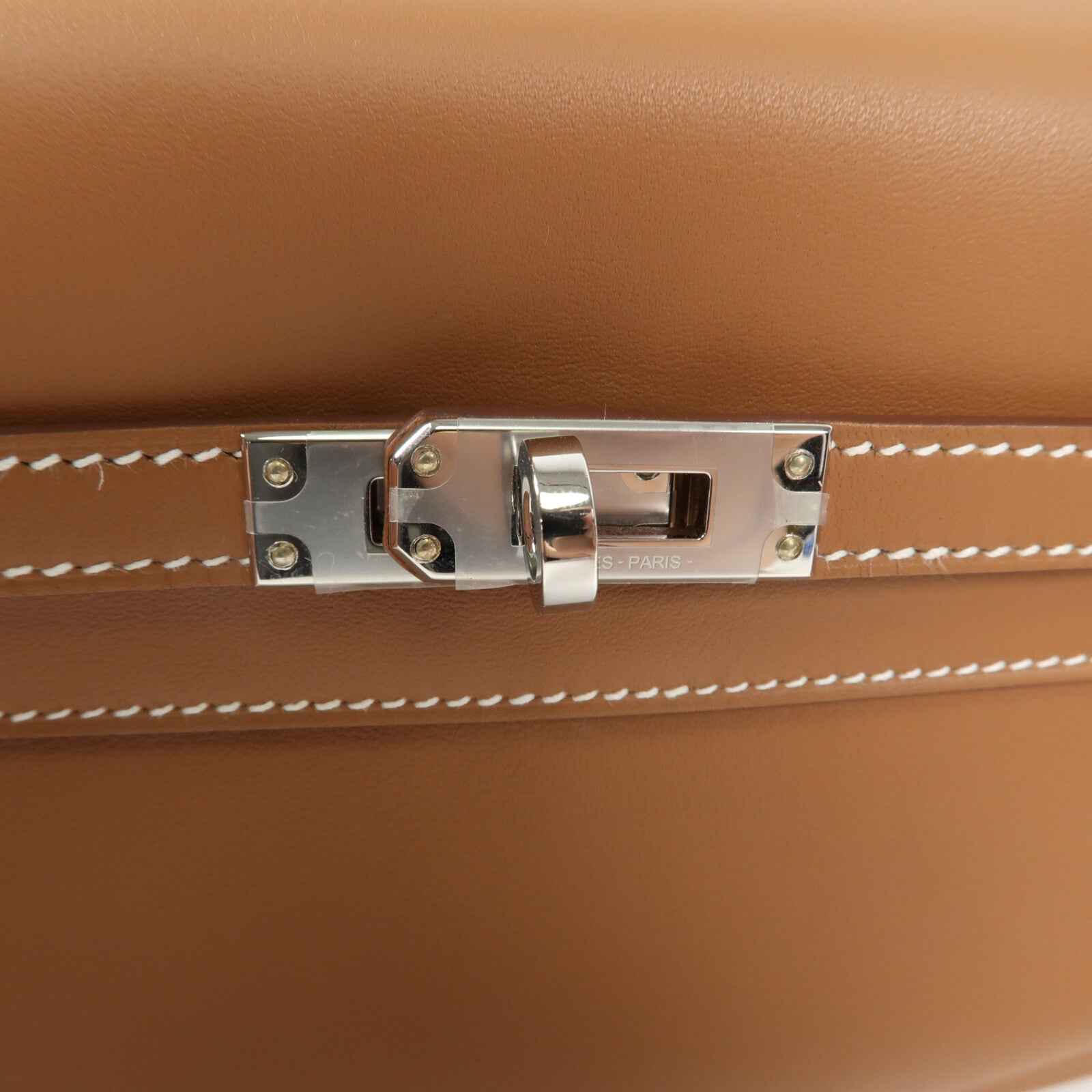 HERMES Vache Liegee皮革Kelly Moove銀扣肩背袋Gold