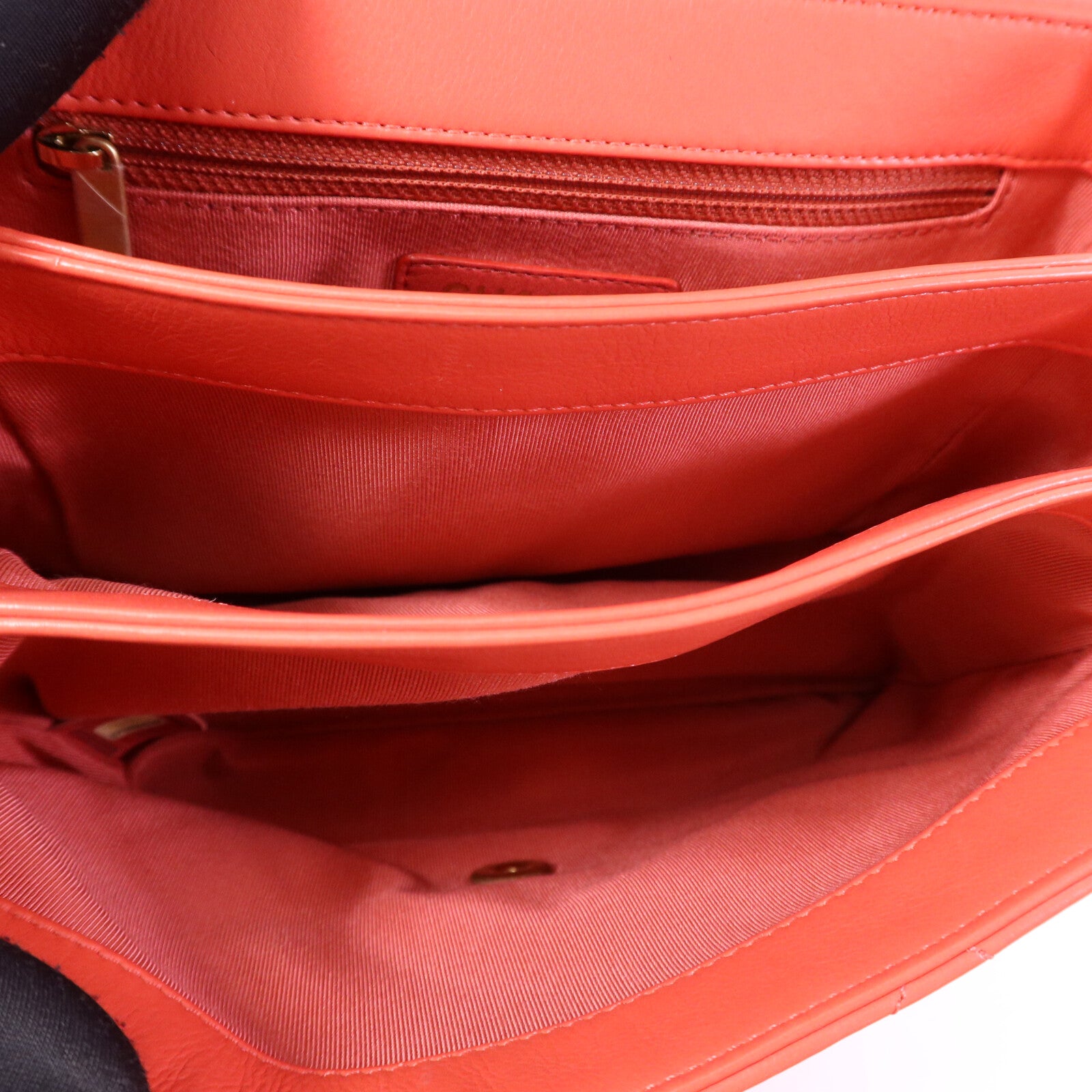 CHANEL 牛皮皮革Shoulder Bag金扣肩背袋
