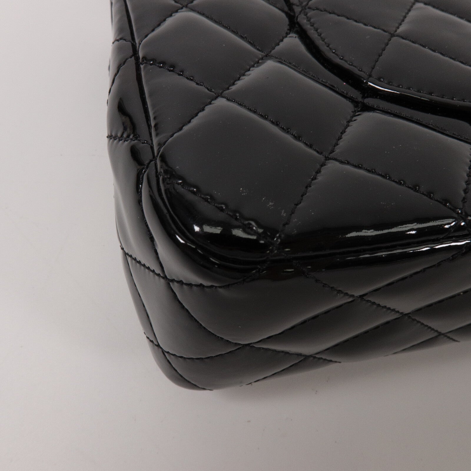CHANEL 漆皮皮革Classic 25鏈帶肩背袋