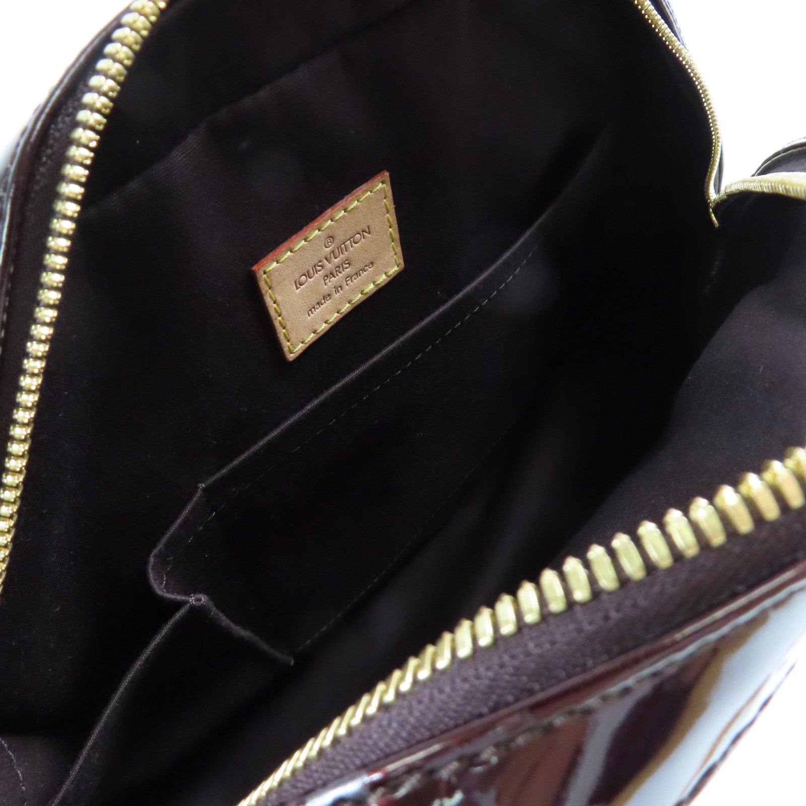 LOUIS VUITTON Vernis Summit Drive金扣手挽袋