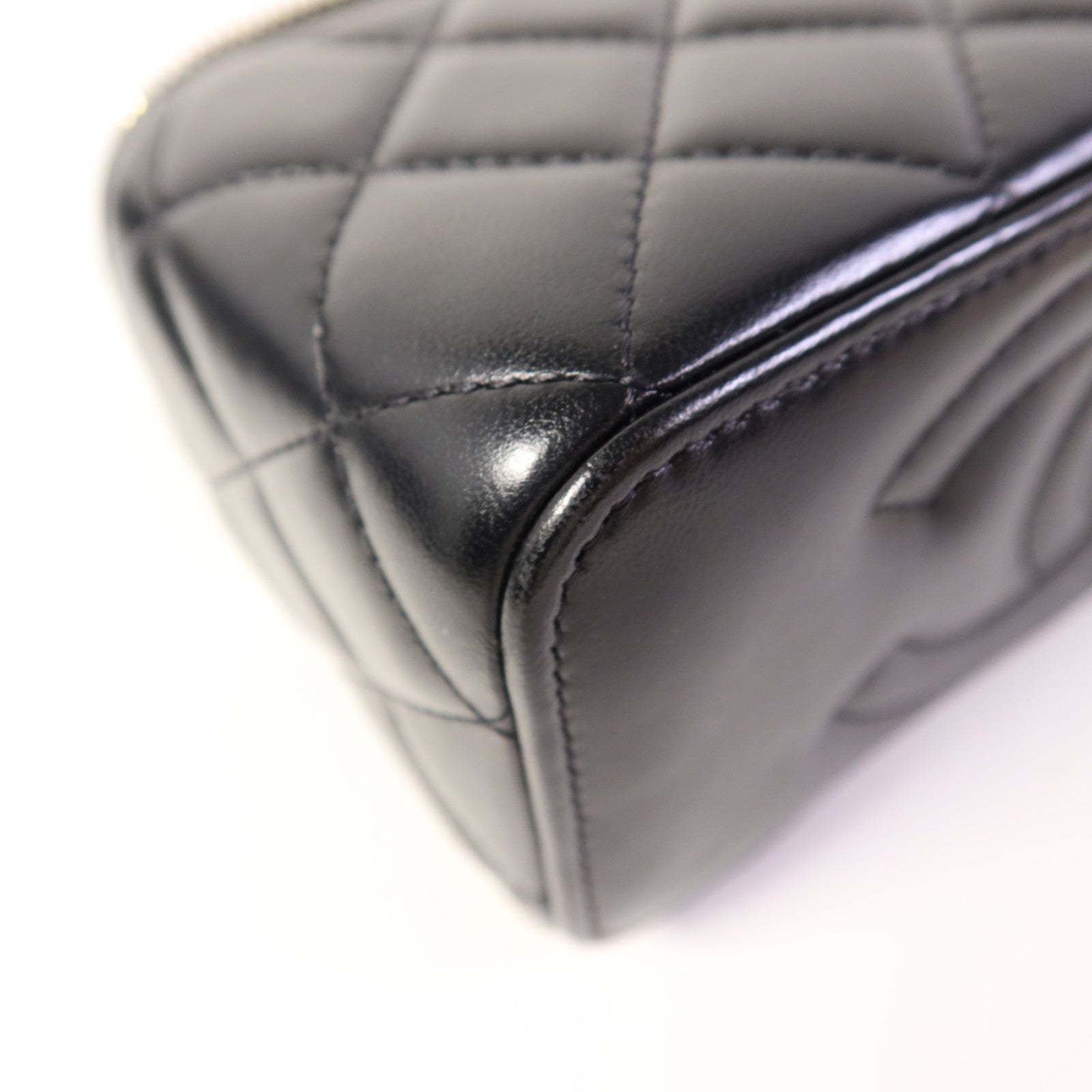 CHANEL 羊皮皮革Vanity Bag金扣鏈帶肩背袋