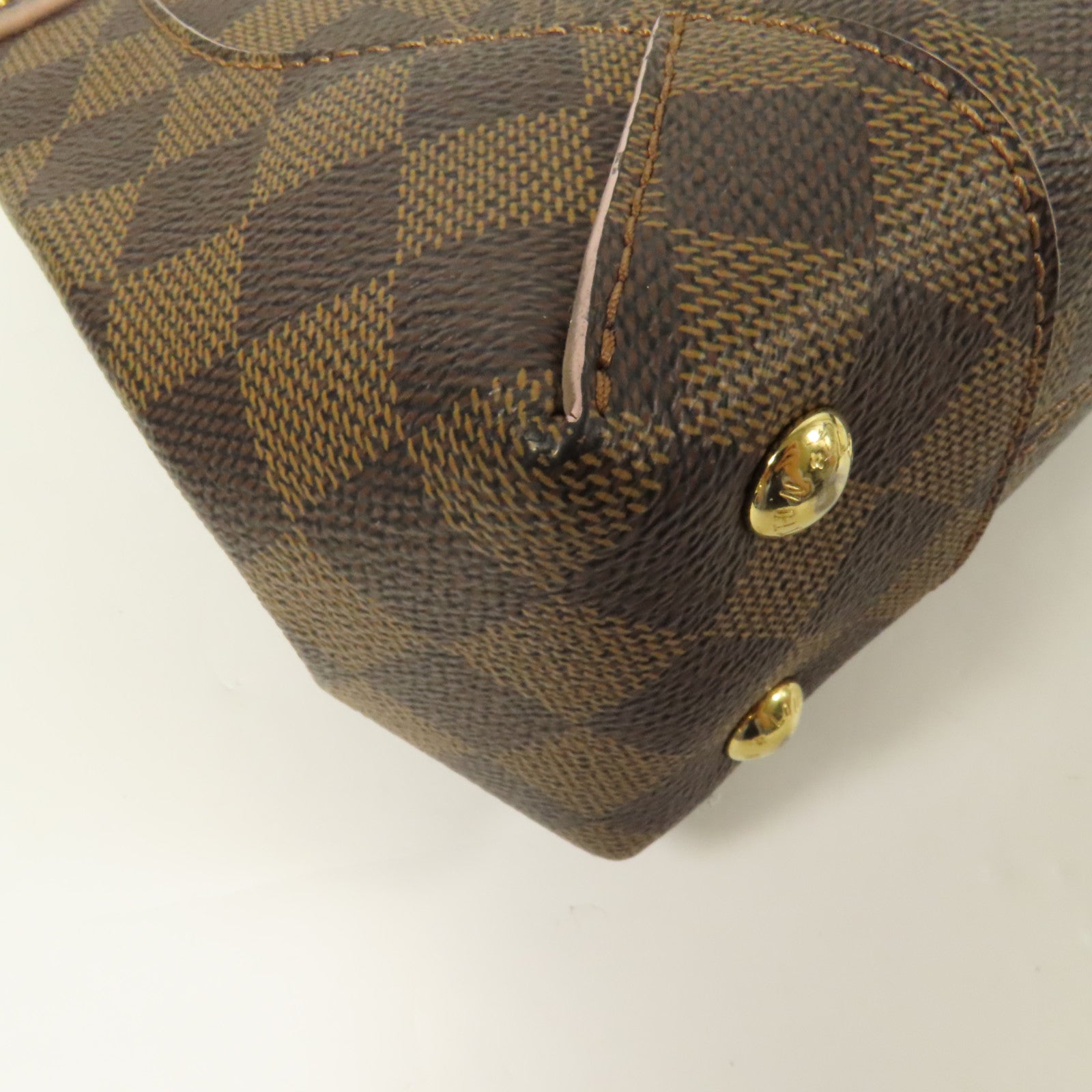 LOUIS VUITTON Damier Caissa金扣肩背袋