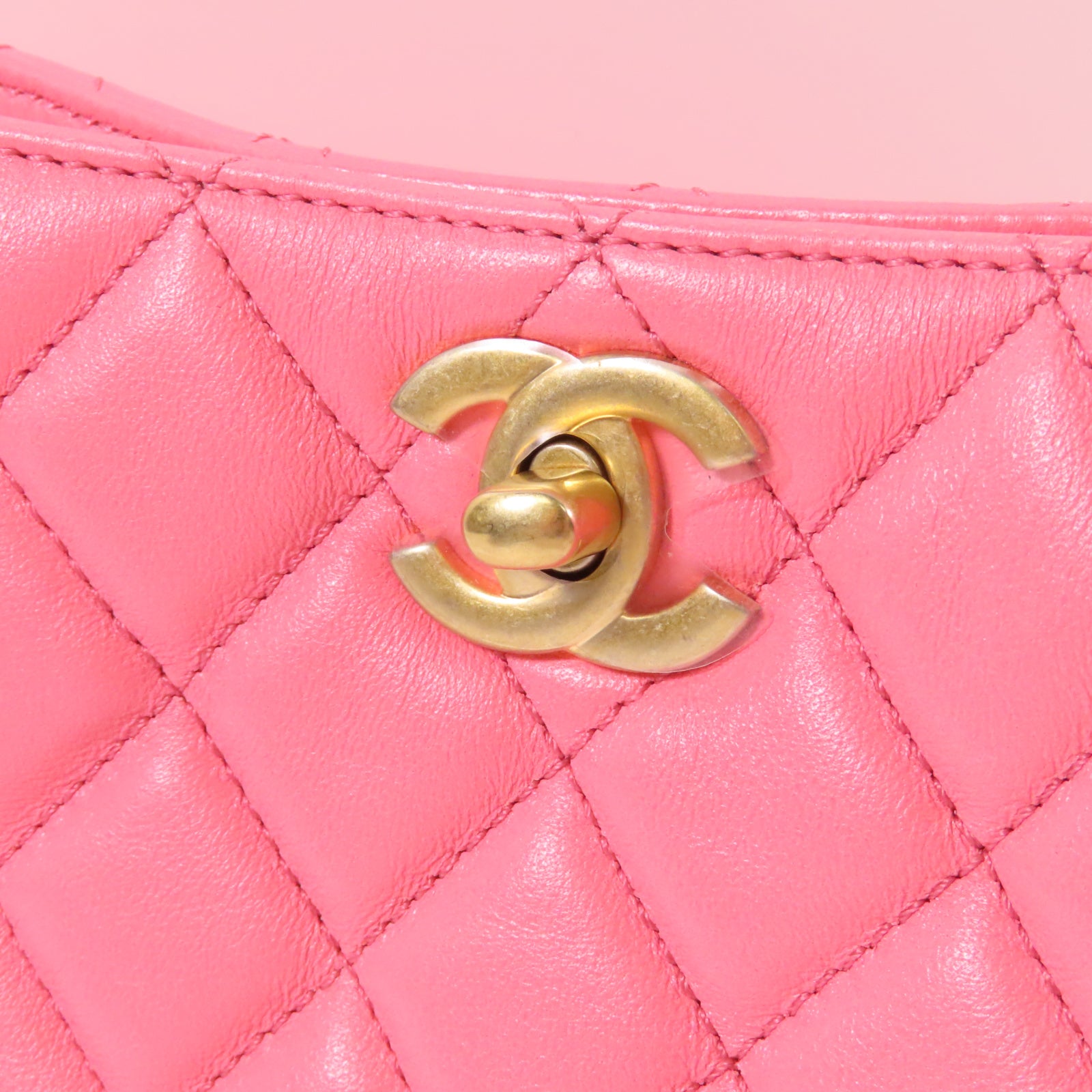 CHANEL 【激減優惠】菱格羊皮皮革Chain Shoulder金扣鏈帶肩背袋粉紅色