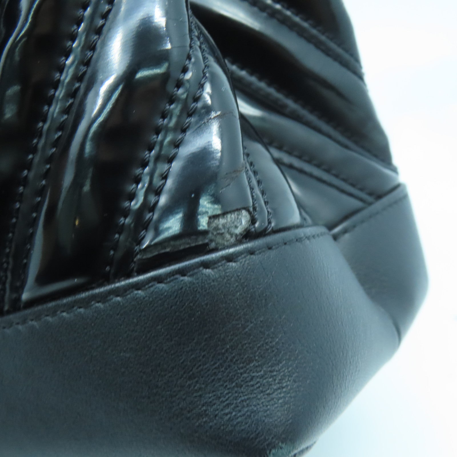 CHANEL **【激減優惠】斜紋漆皮皮革Chain Shoulder銀扣鏈帶肩背袋黑色
