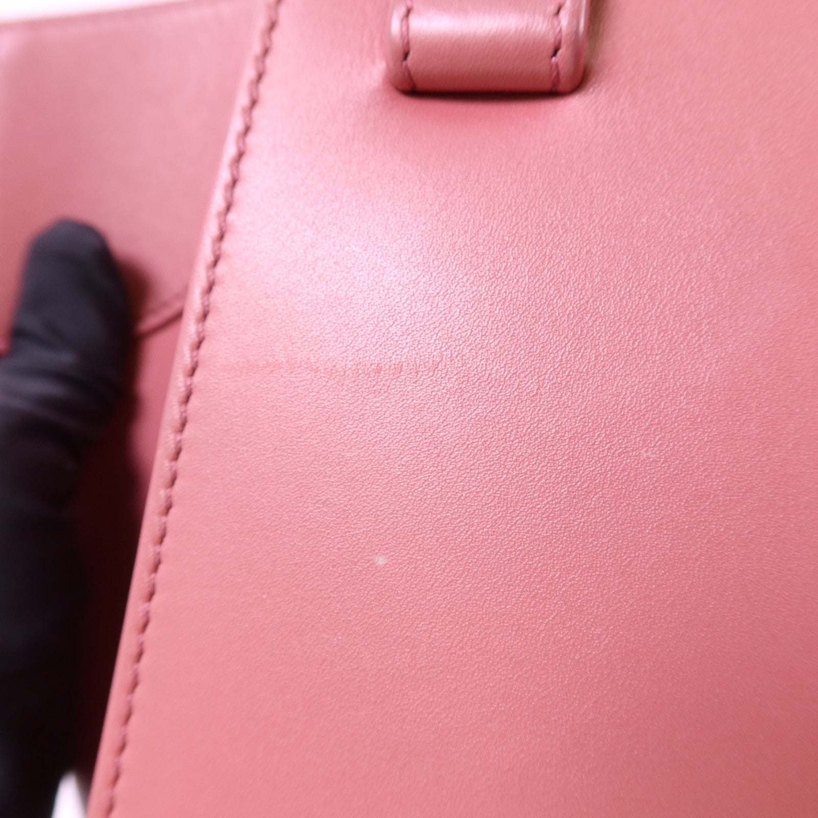 LOEWE 牛皮皮革Hammock Small金扣手挽肩背兩用袋