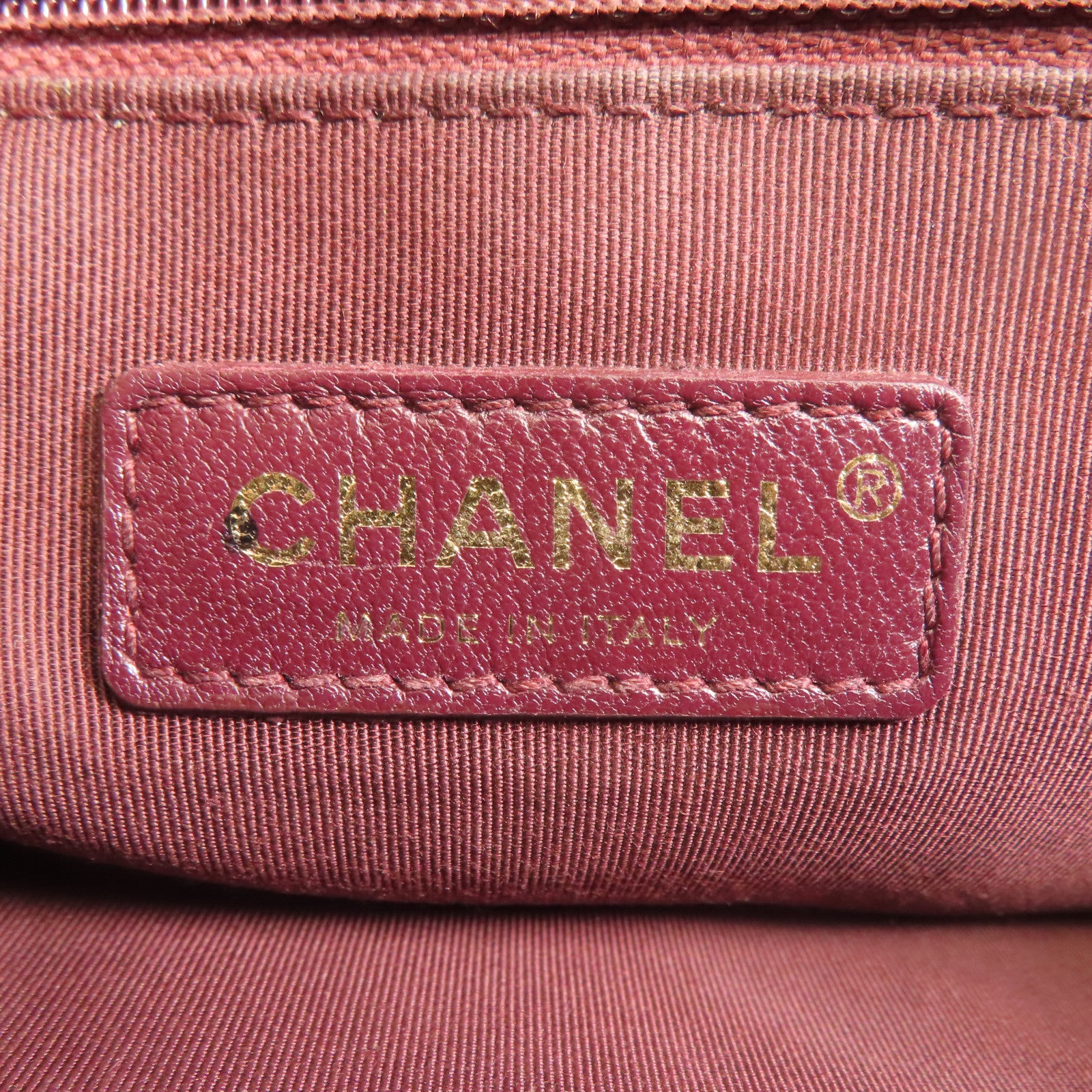 CHANEL 牛皮皮革Chain Shoulder金扣肩背袋