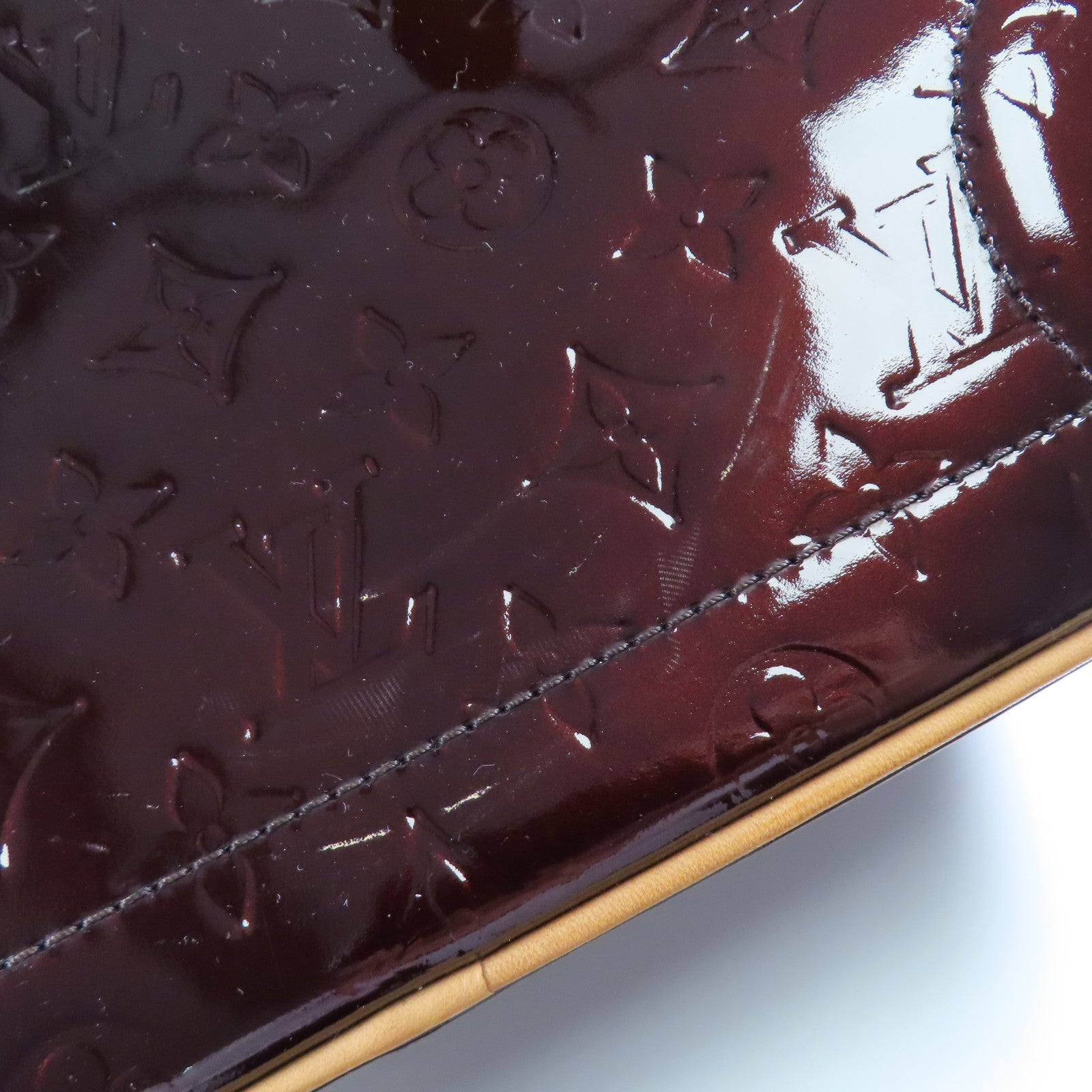 LOUIS VUITTON Vernis Summit Drive金扣手挽袋