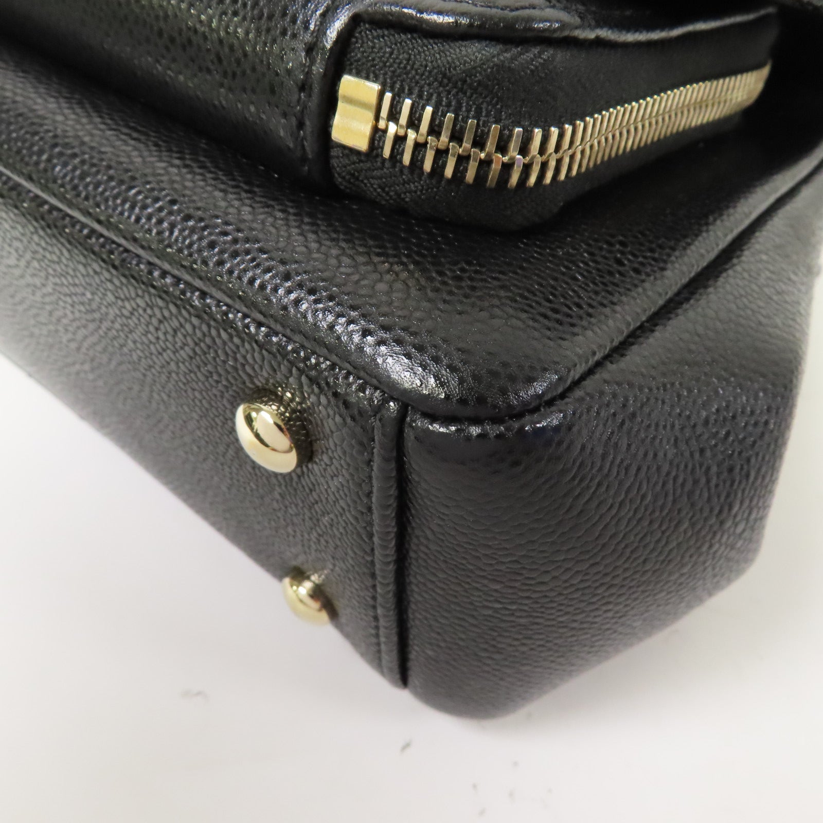 CHANEL 菱格Caviar皮革Chain Shoulder金扣鏈帶手挽肩背兩用袋黑色