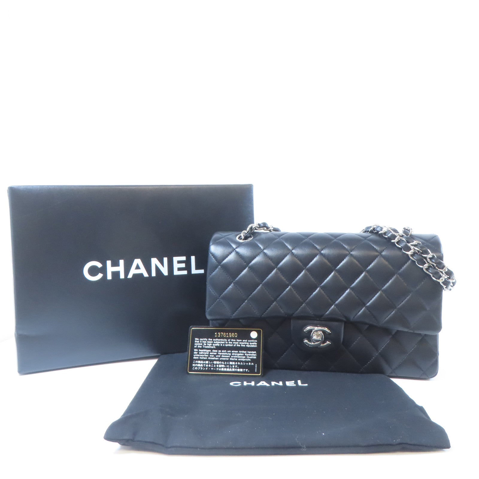 CHANEL 菱格羊皮皮革Classic Flap 25銀扣鏈帶肩背袋黑色