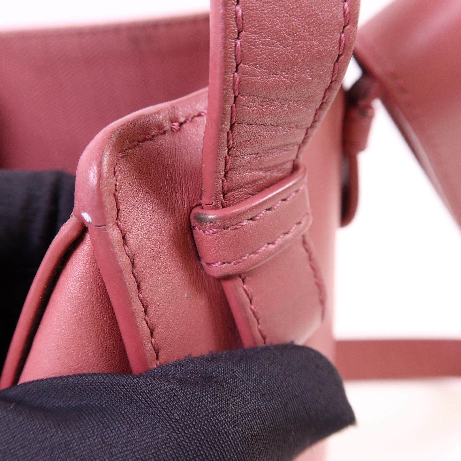 LOEWE 牛皮皮革Hammock Small金扣手挽肩背兩用袋