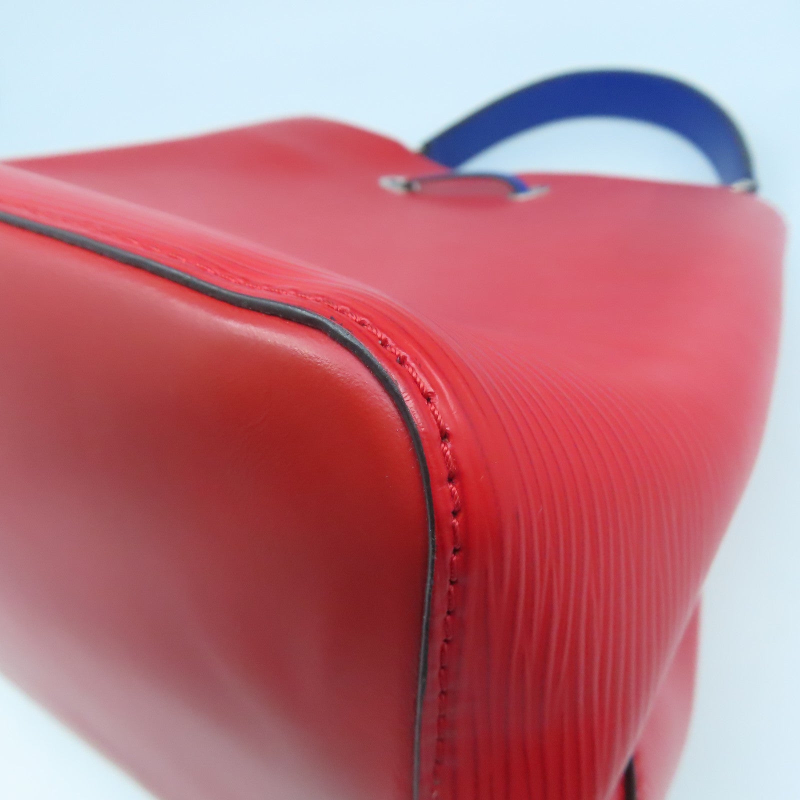 LOUIS VUITTON **【清倉大減價】Epi Neo Noe MM金扣手挽肩背兩用袋紅色/藍色