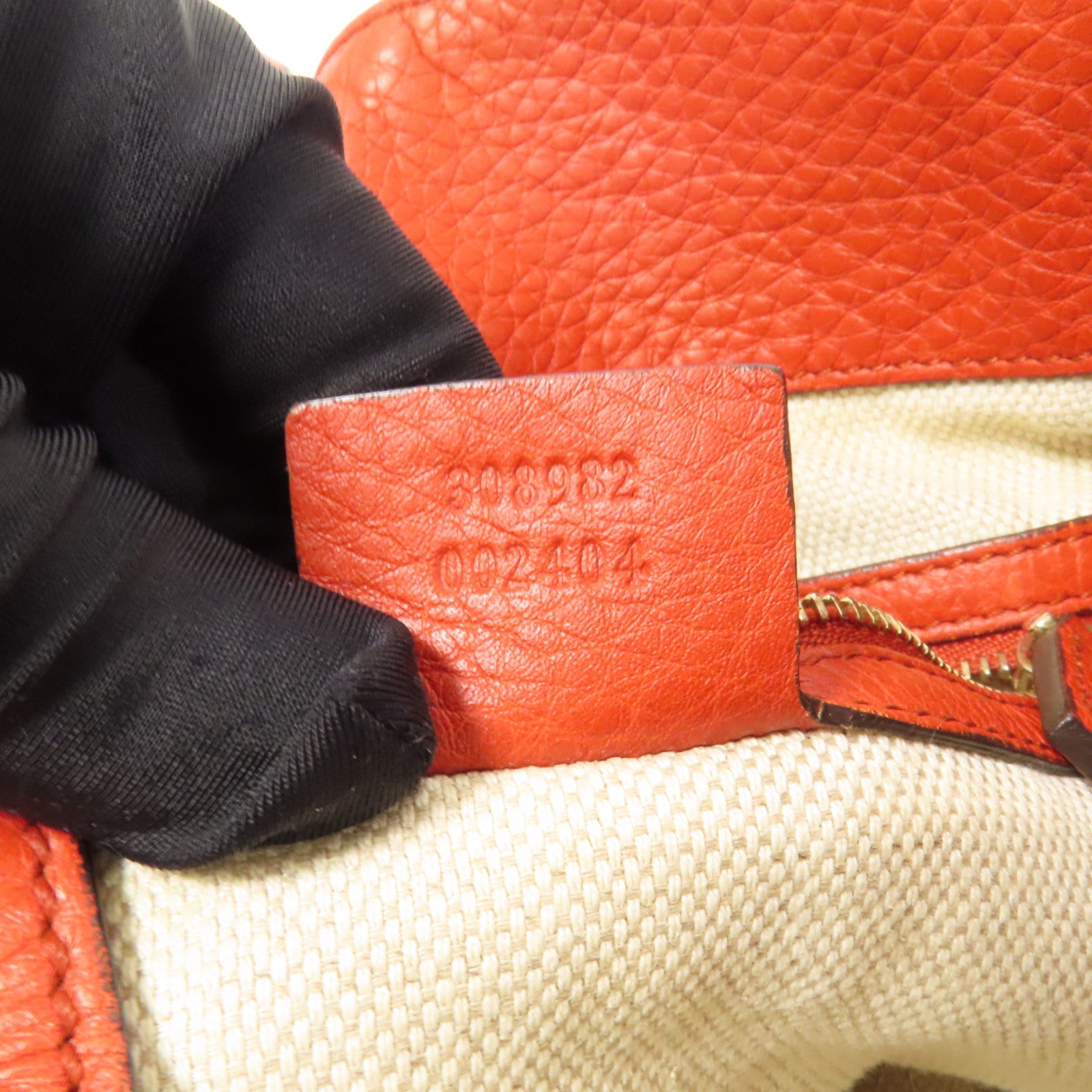 GUCCI 牛皮皮革Soho Pebbled金扣肩背袋