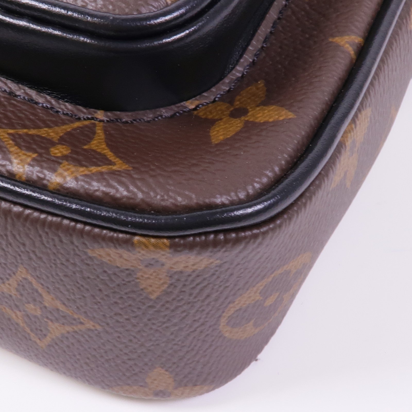 LOUIS VUITTON Monogram Macassar Christopher Wearable Wallet肩背袋