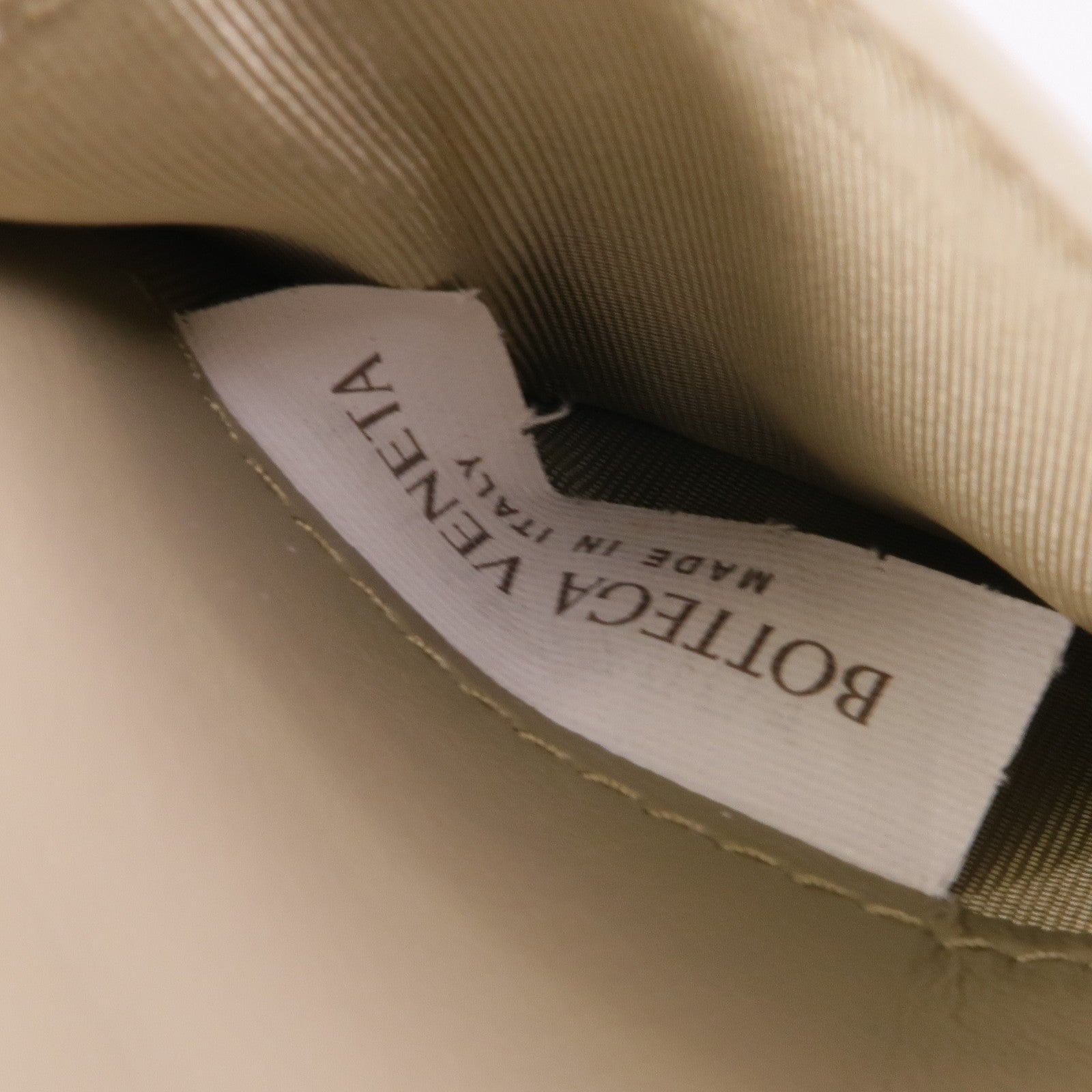 BOTTEGA VENETA 織紋皮革Bi-Fold Wallet金扣錢包