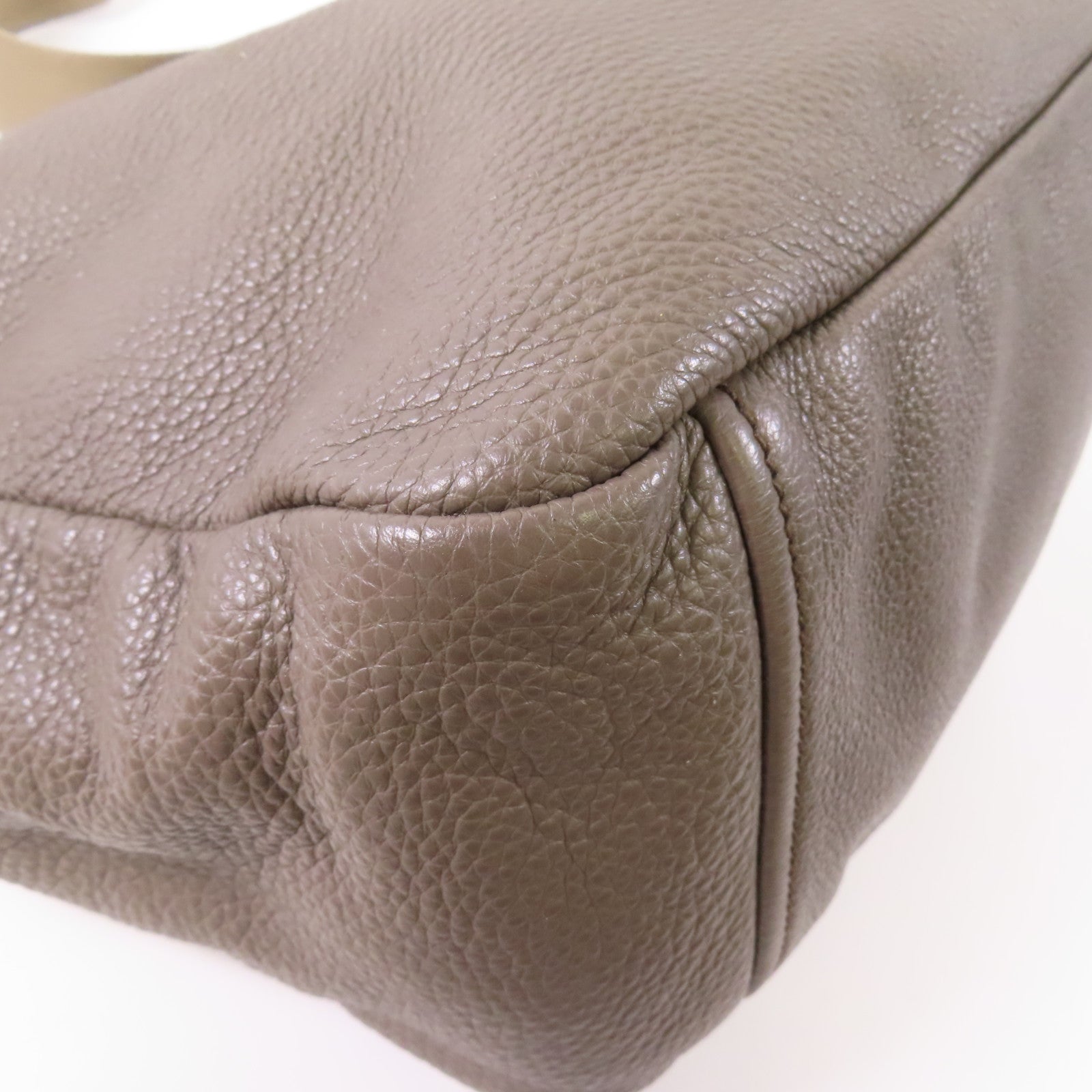 PRADA 牛皮皮革Shoulder Bag銀扣肩背袋