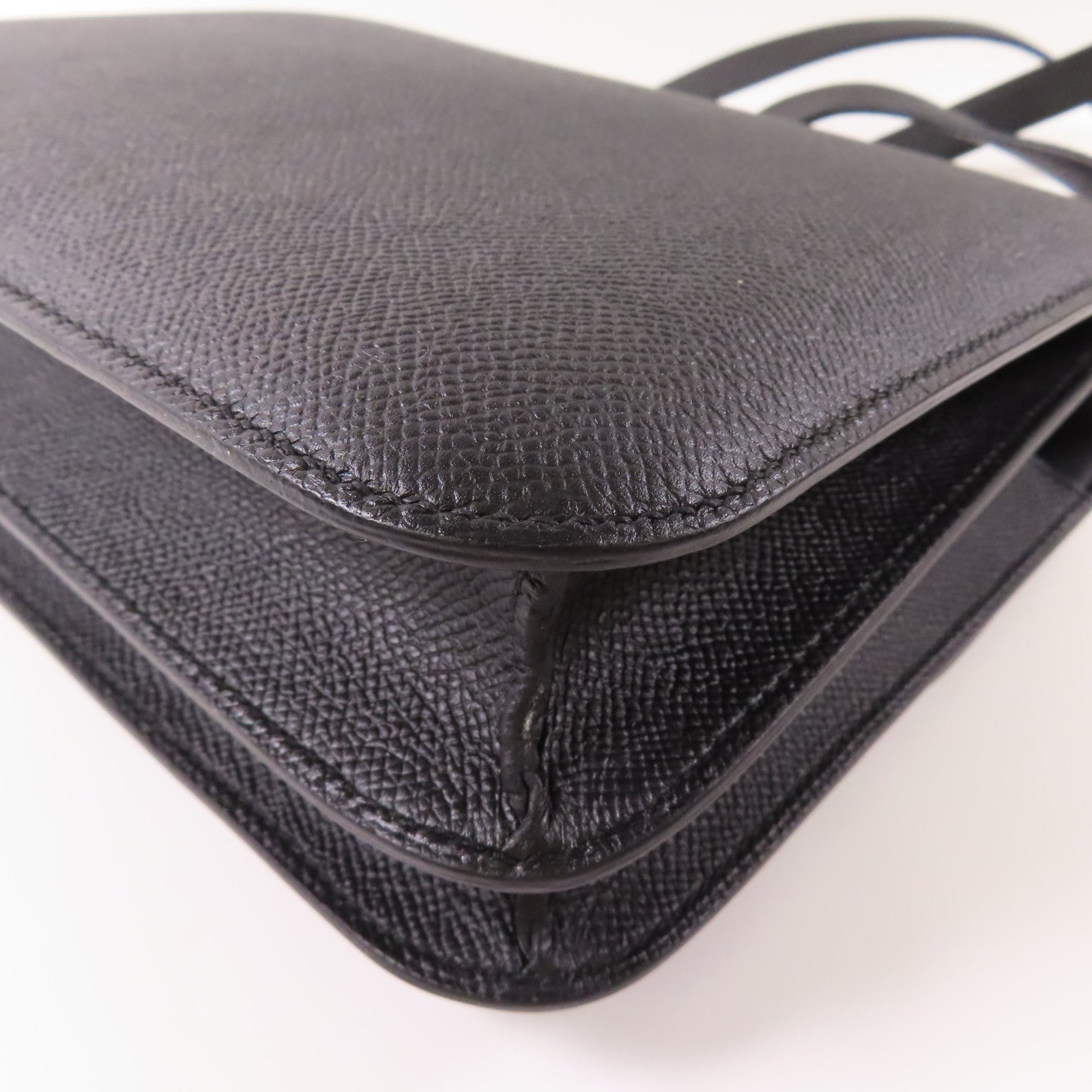 HERMES Epsom皮革Constance 24金扣肩背袋Noir