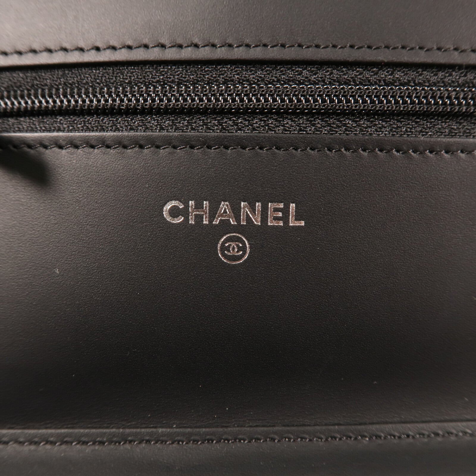 CHANEL 漆皮皮革Wallet On Chain銀扣鏈帶肩背袋