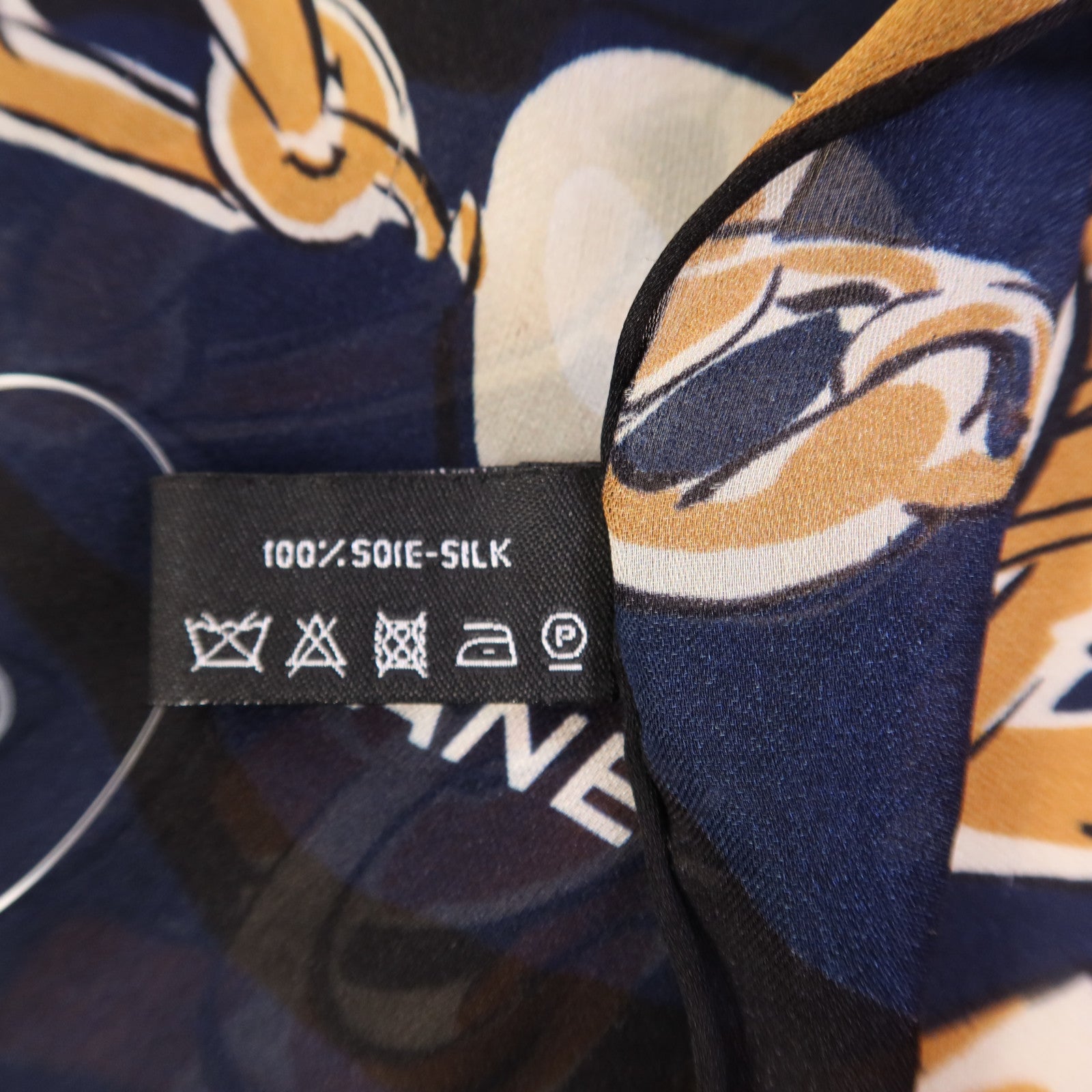 CHANEL 絲質Scarf絲巾