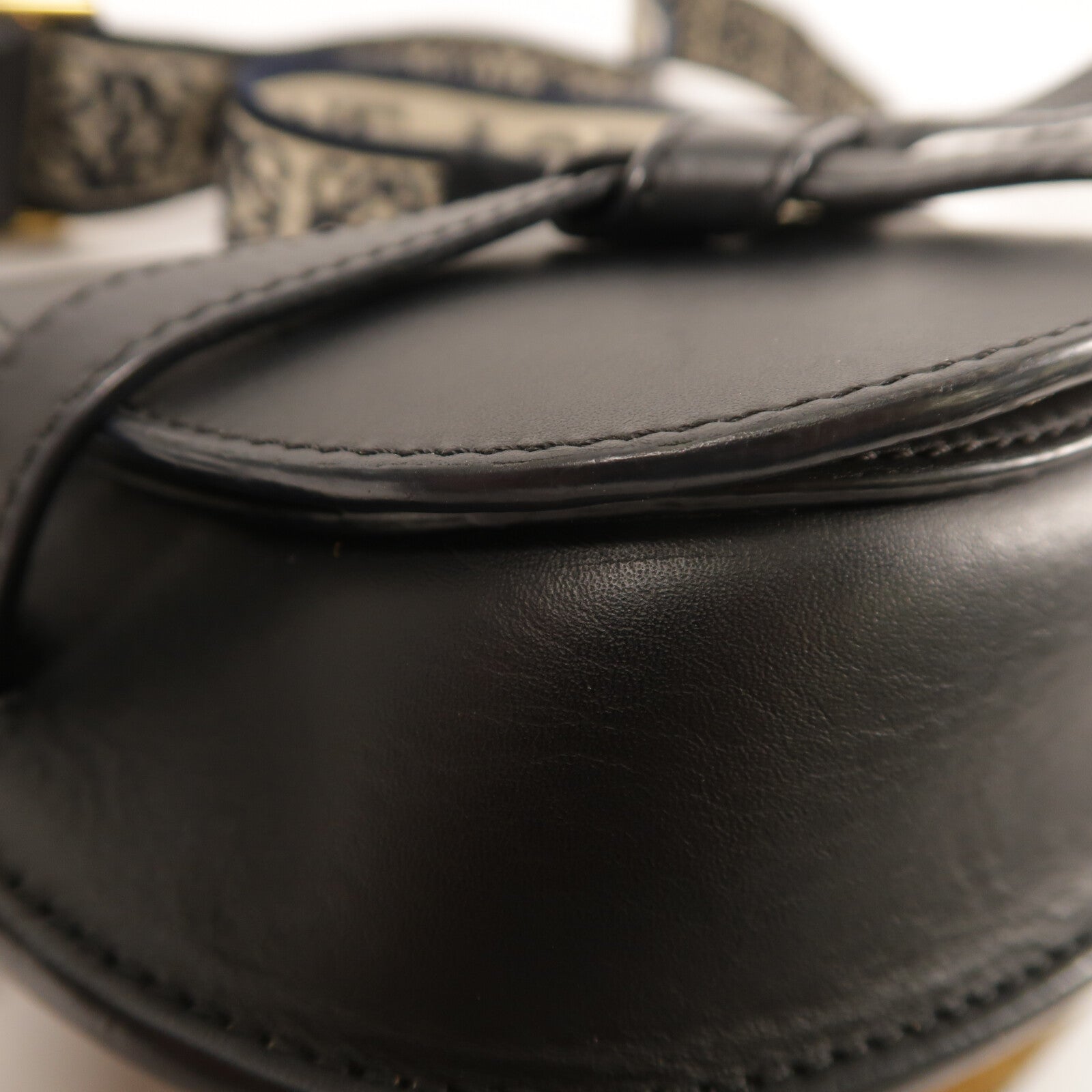 LOEWE 牛皮皮革Mini Gate金扣肩背袋
