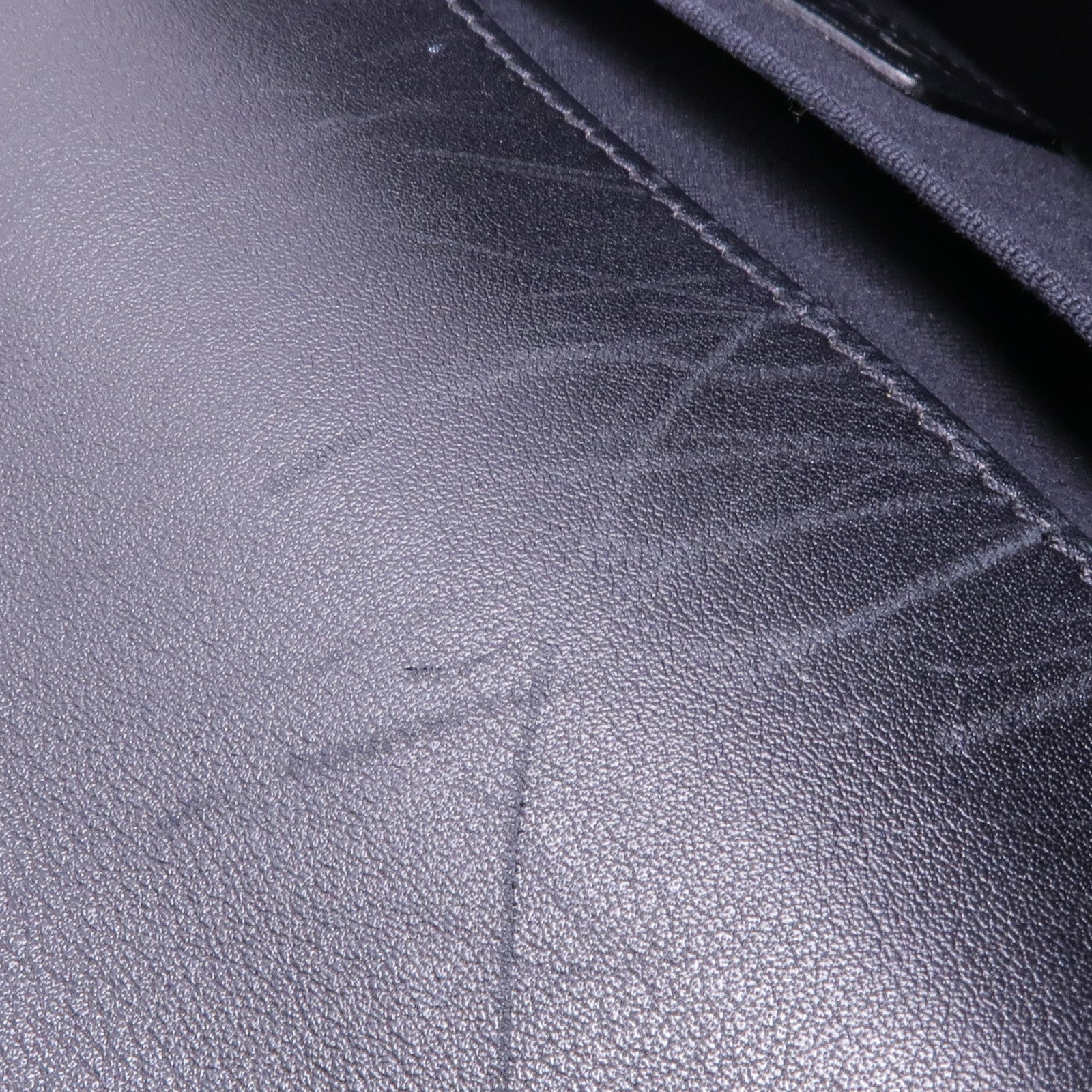 CHANEL 羊皮皮革Boy 25銀扣鏈帶肩背袋