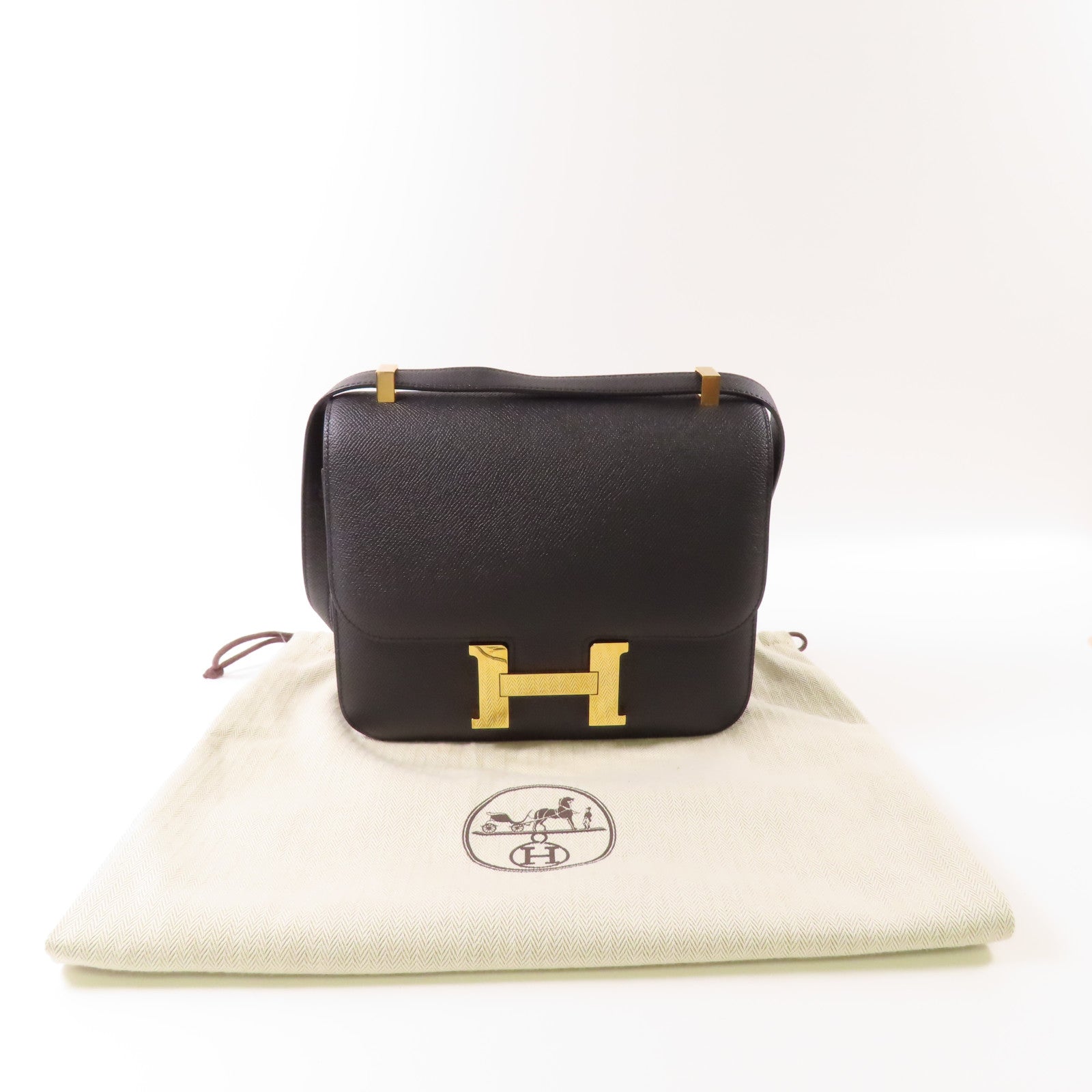 HERMES Epsom皮革Constance 24金扣肩背袋Noir