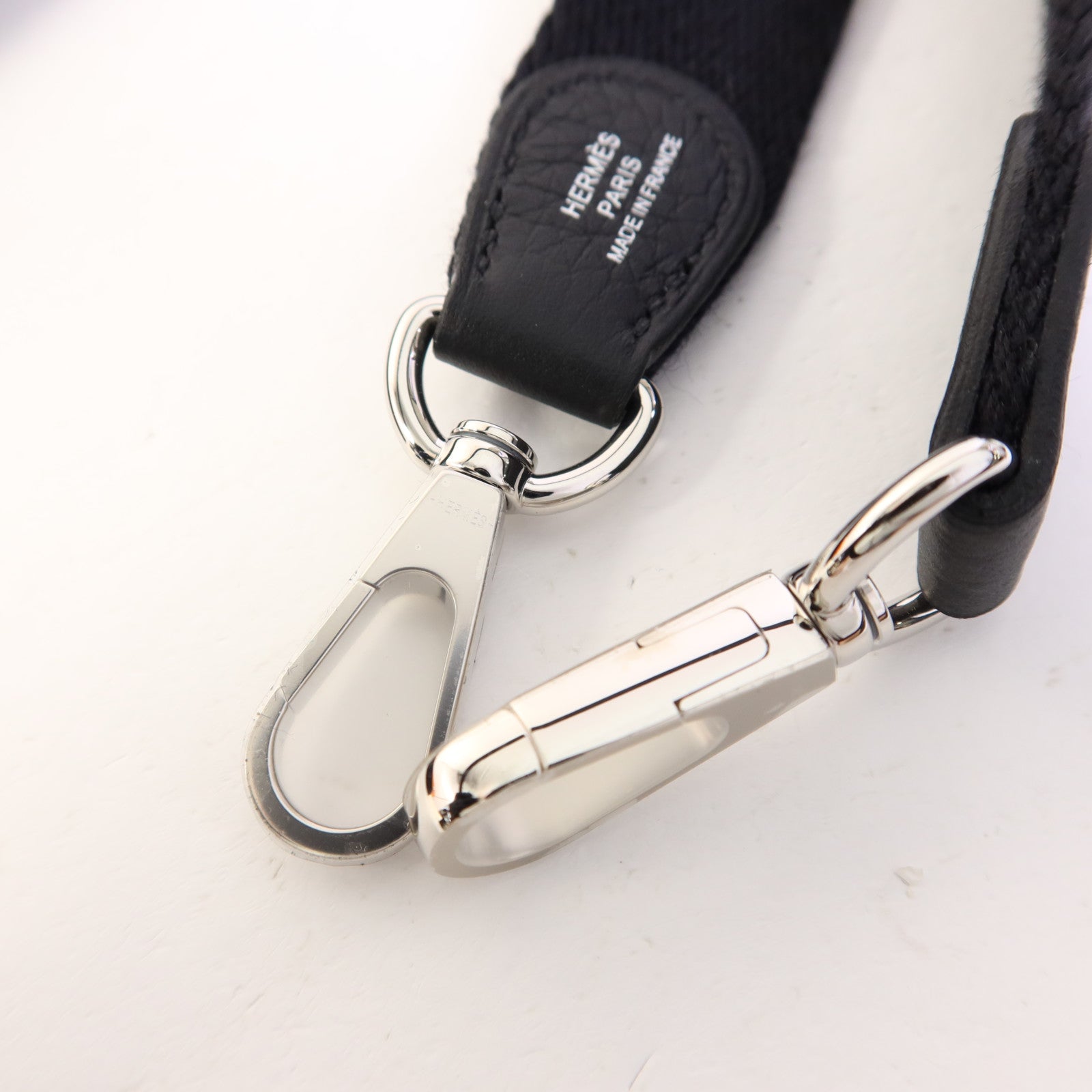 HERMES Clemence皮革Evelyne TPM銀扣肩背袋Noir