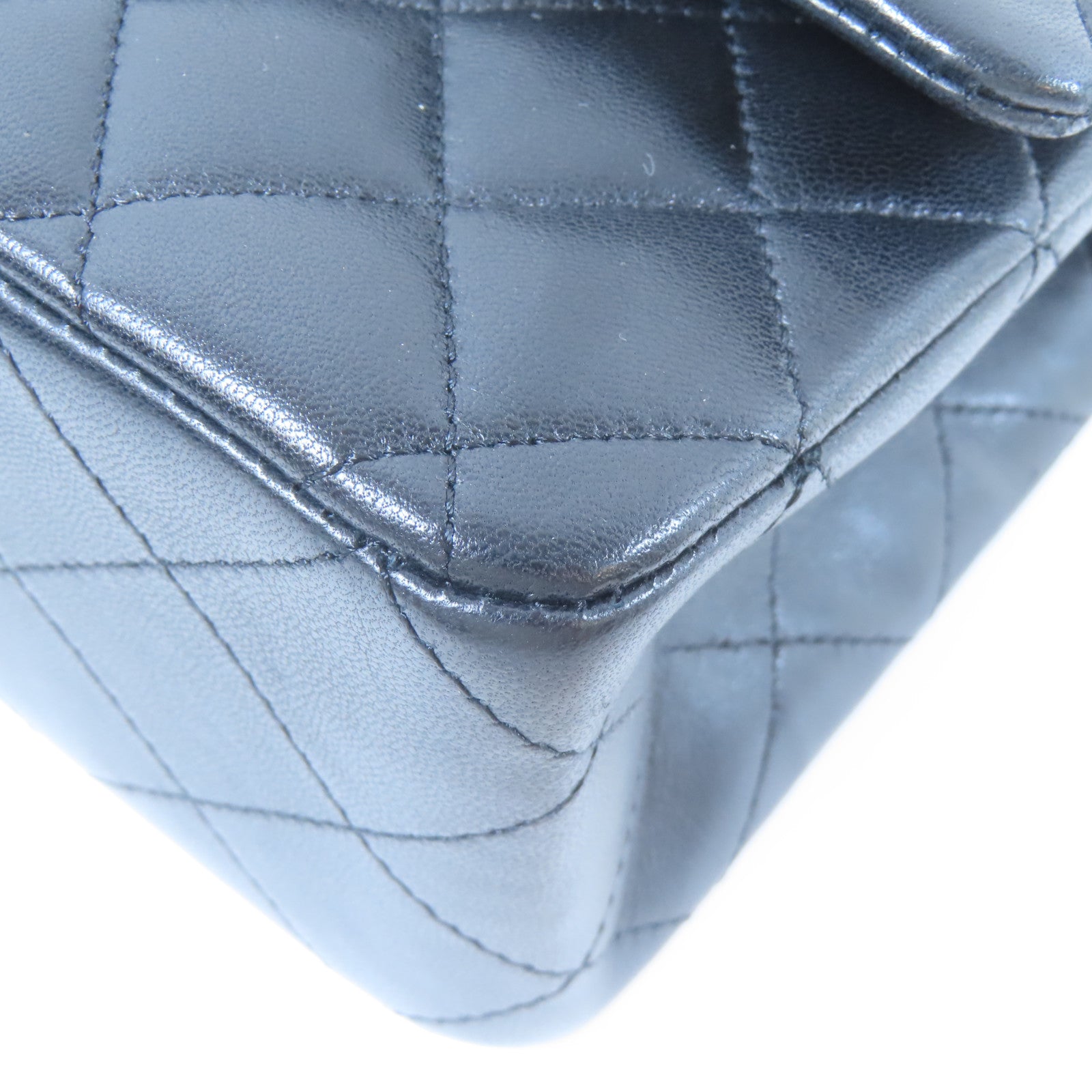 CHANEL 菱格羊皮皮革Classic Flap 25銀扣鏈帶肩背袋黑色