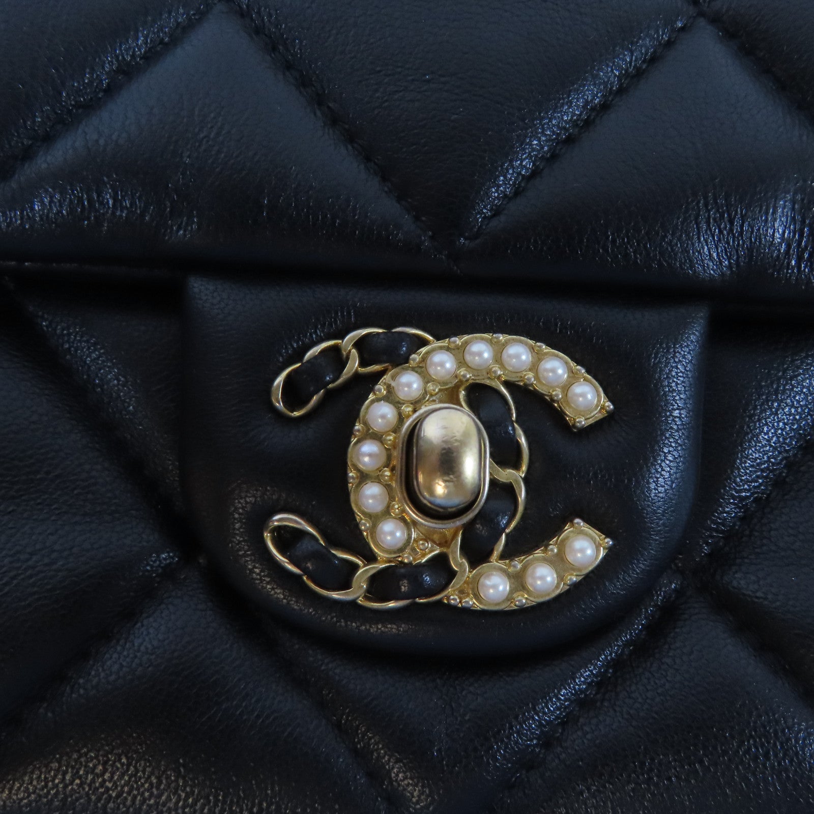 CHANEL 【激減優惠】菱格羊皮皮革19 Chain Shoulder Bag金扣鏈帶肩背袋黑色