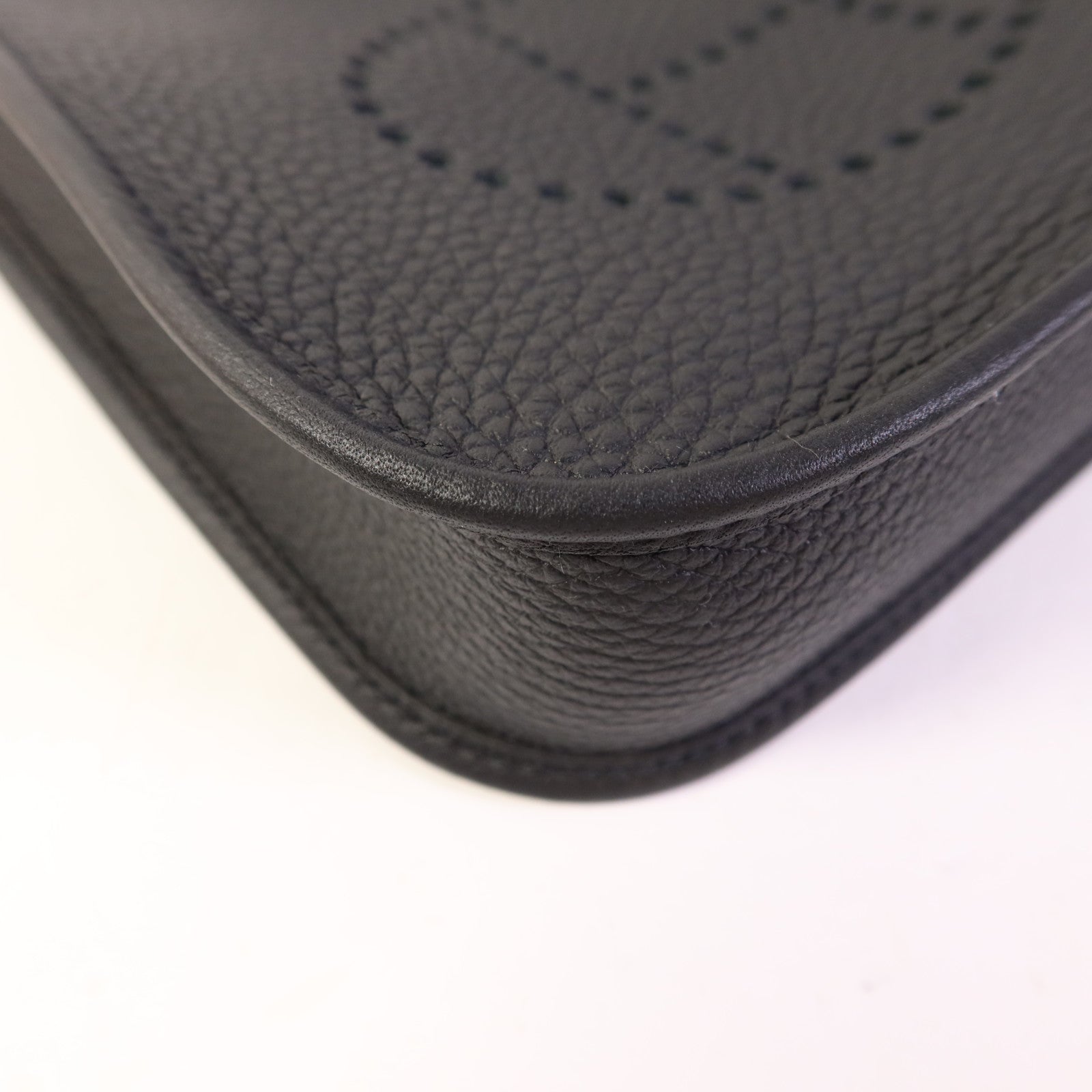 HERMES Clemence皮革Evelyne TPM銀扣肩背袋Noir