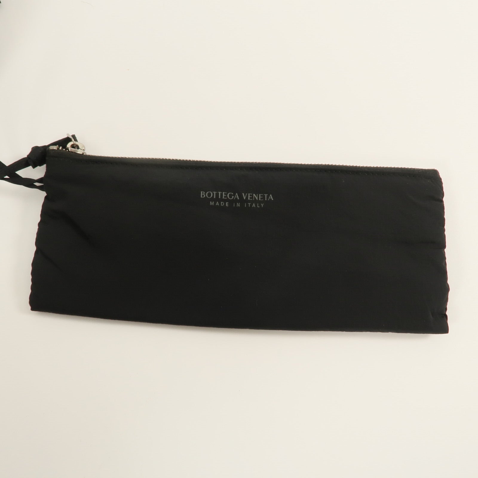 BOTTEGA VENETA 尼龍Cassette Messenger肩背袋