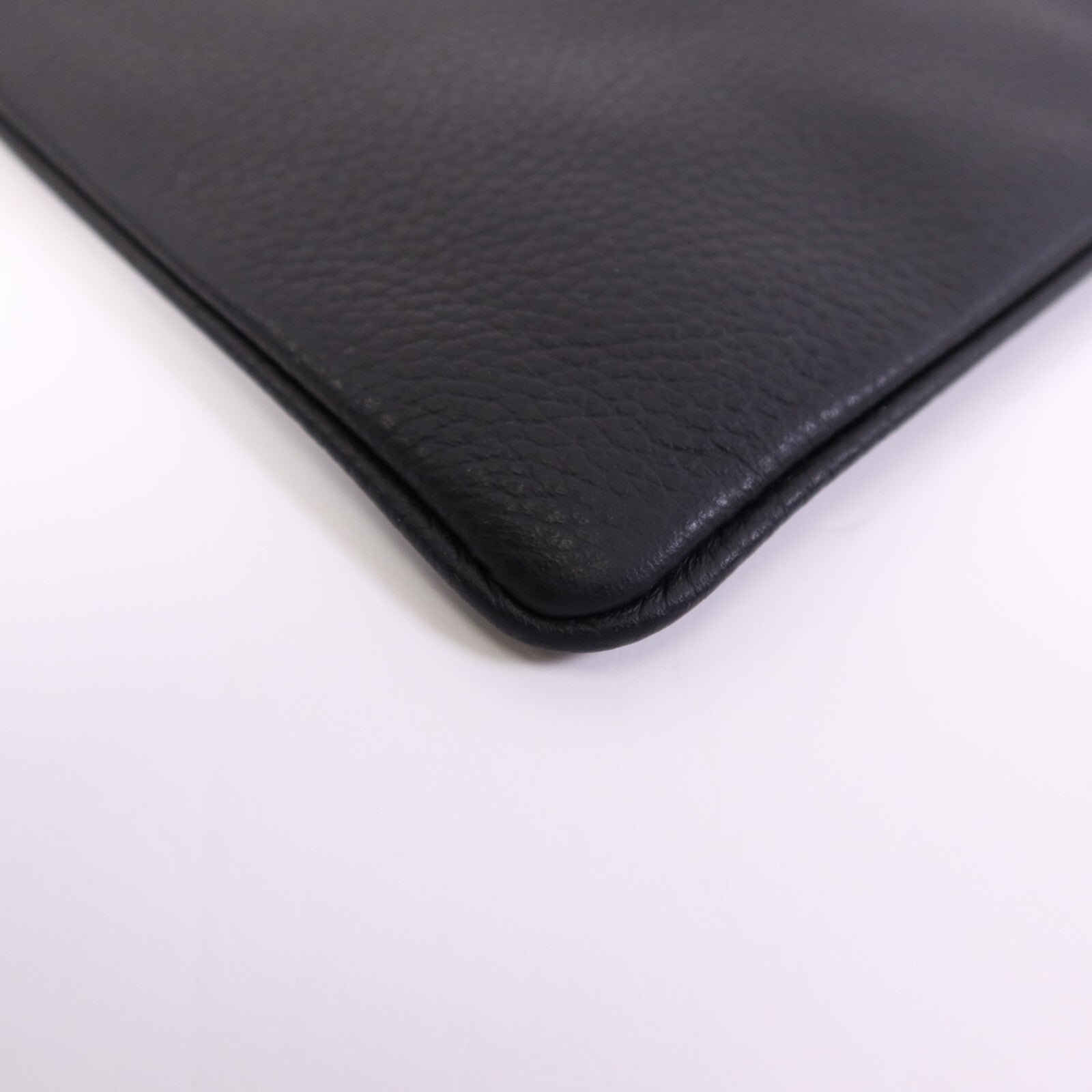 Dior 牛皮皮革Pouch銀扣手拿包