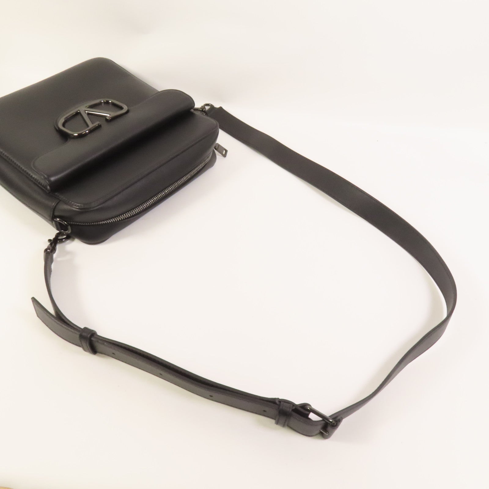 Valentino 牛皮皮革VLogo Shoulder Bag肩背袋